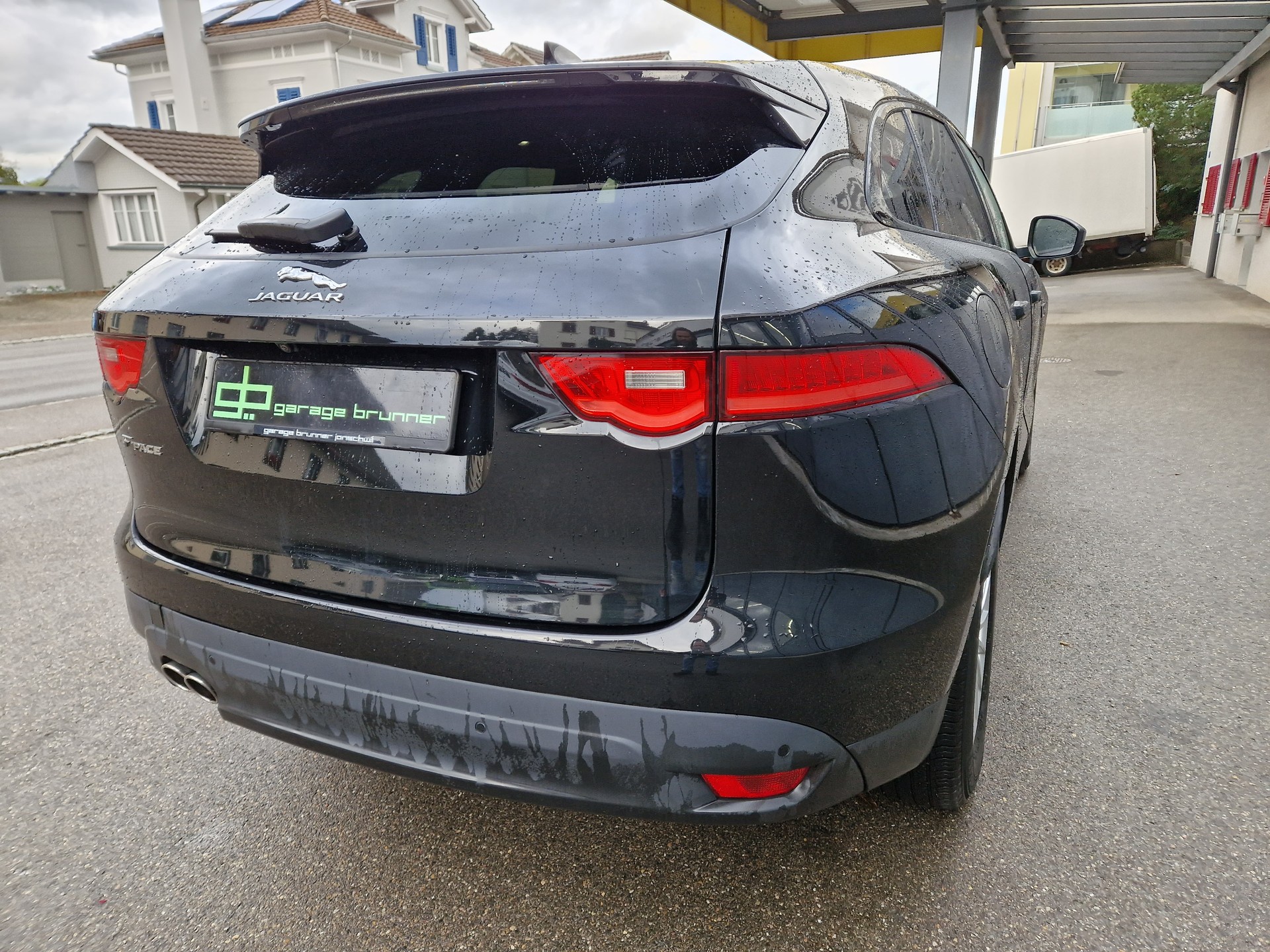 JAGUAR F-Pace E-Perf. 2.0d Prestige-image-3