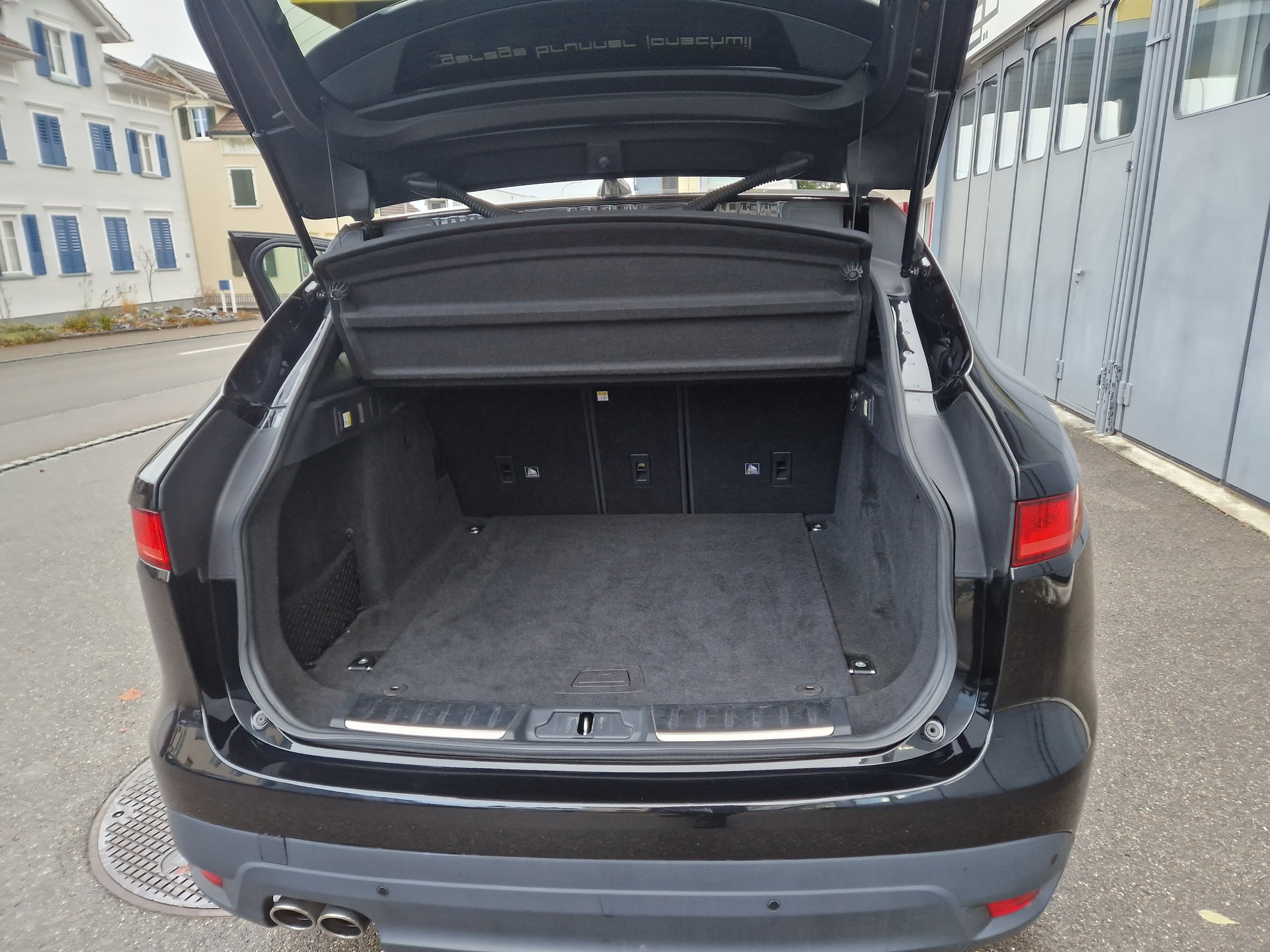 JAGUAR F-Pace E-Perf. 2.0d Prestige-image-14