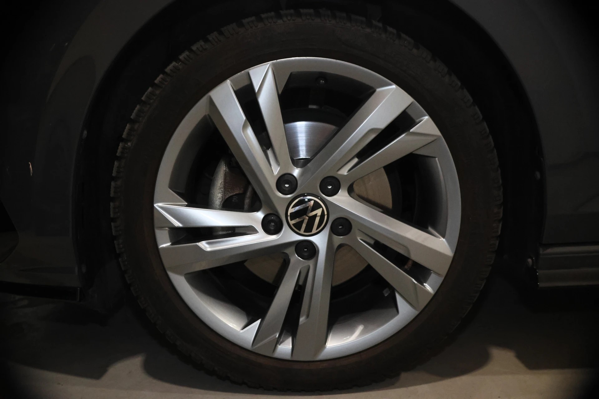 VW Golf VIII 1.5 eTSI Life DSG CH FAHRZEUG-image-16