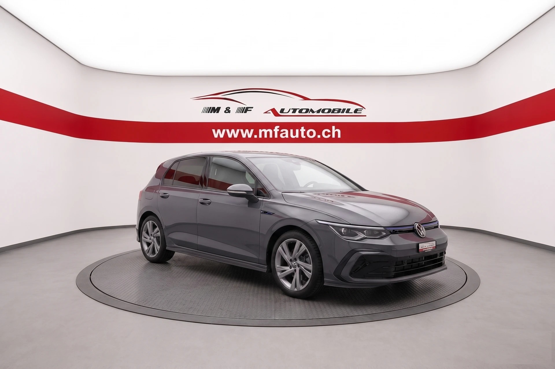 VW Golf VIII 1.5 eTSI Life DSG CH FAHRZEUG-image-2