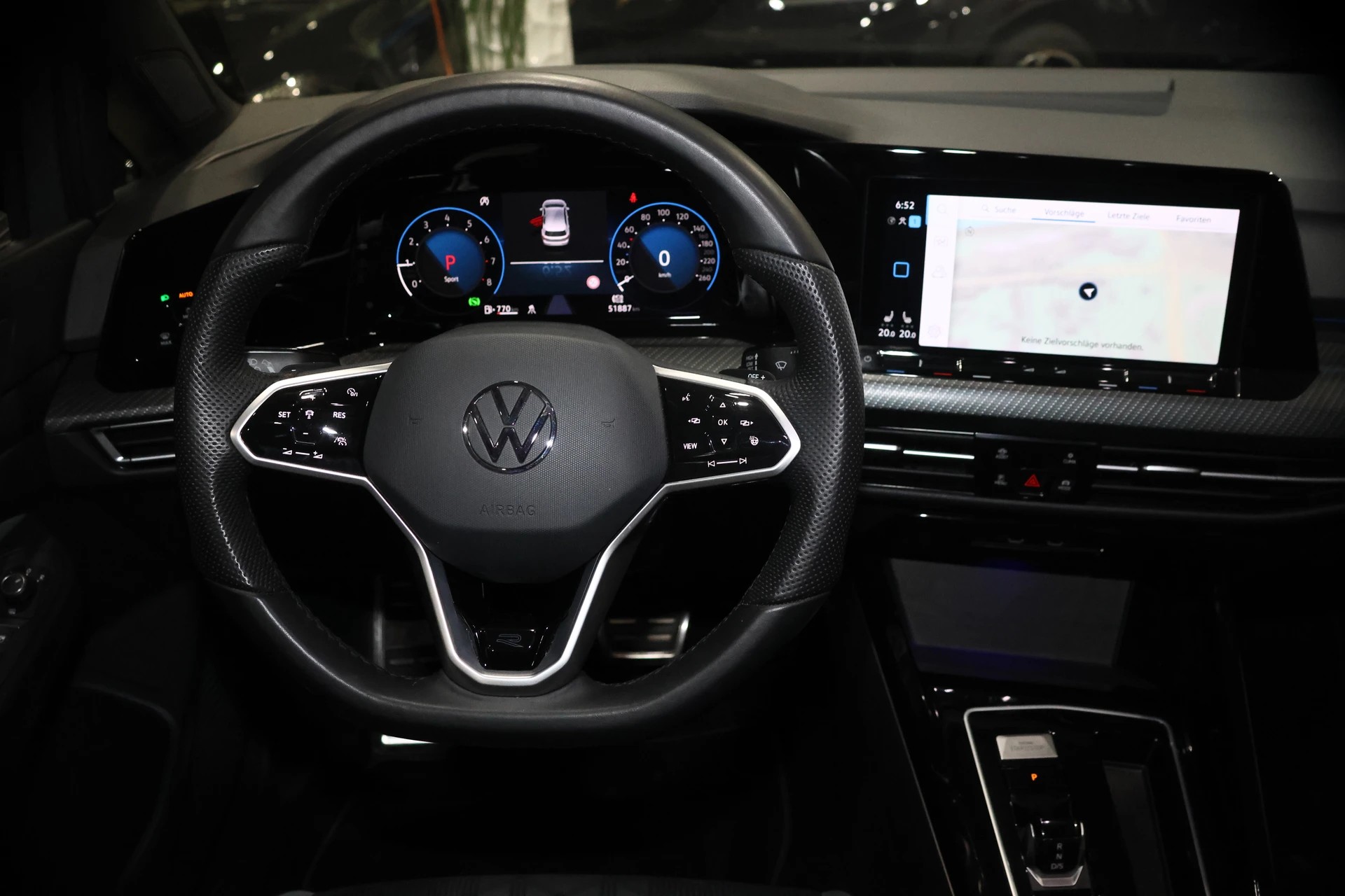 VW Golf VIII 1.5 eTSI Life DSG CH FAHRZEUG-image-10