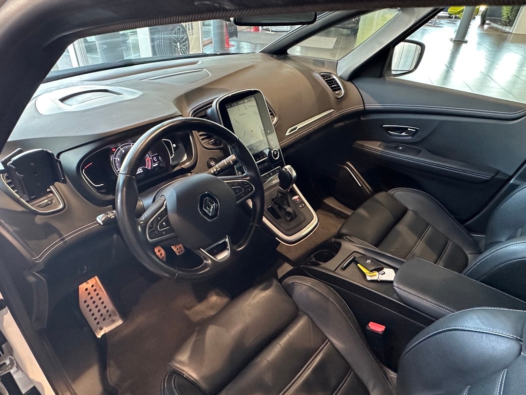 RENAULT Grand Scénic 1.3 16V Turbo Executive EDC-image-12