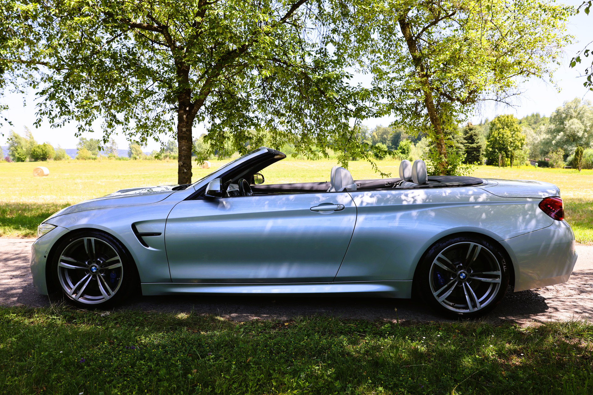 BMW M4 Cabriolet DKG *Silverstone Metallic*-image-11
