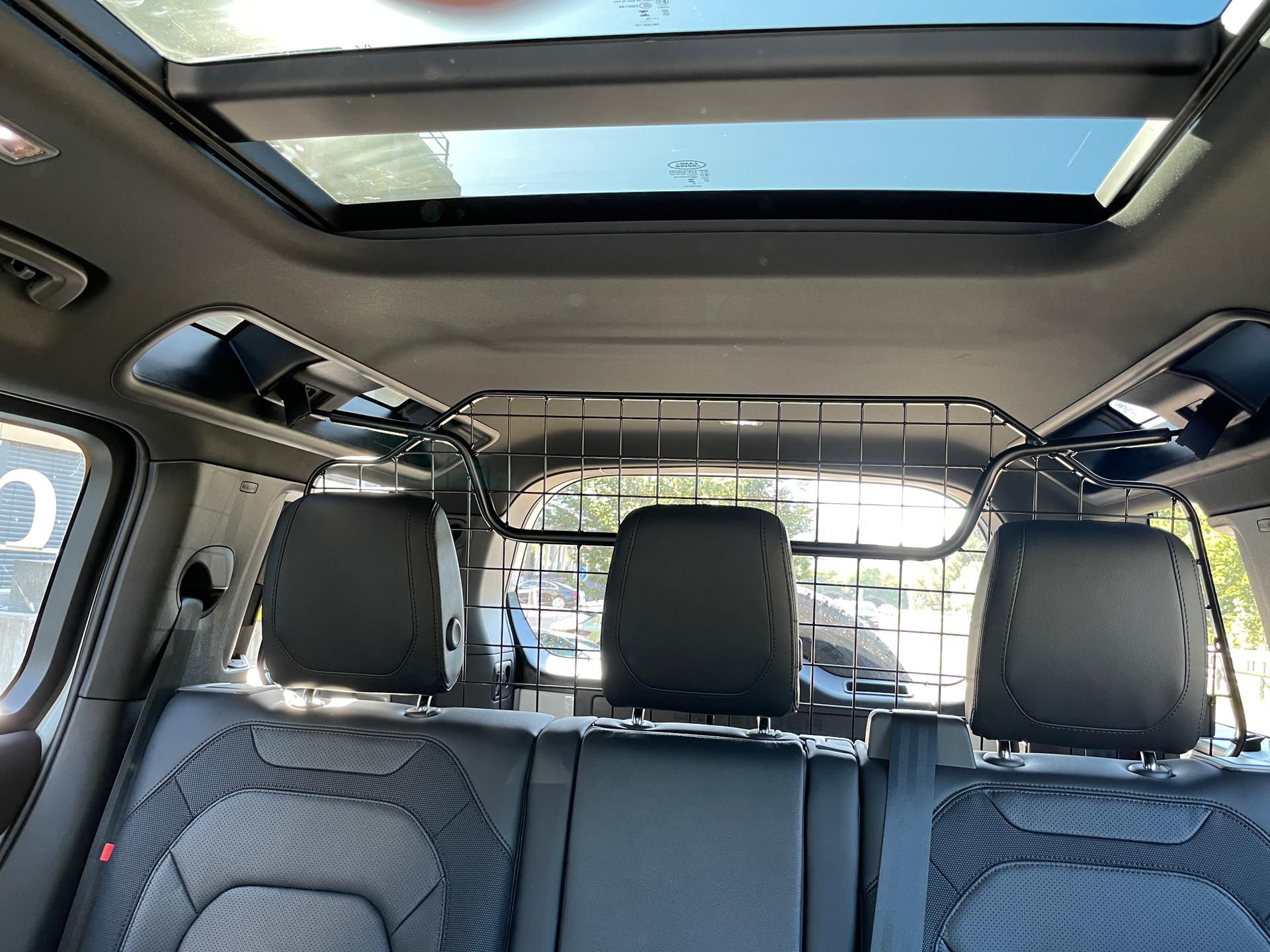 LAND ROVER Defender 110 P400 I6 X-Dynamic SE 3.0 AT8-image-24