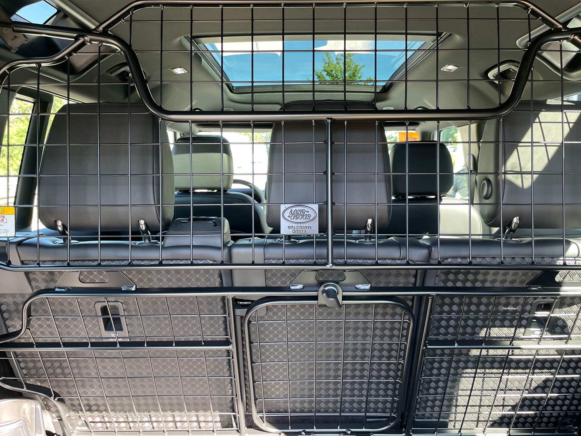 LAND ROVER Defender 110 P400 I6 X-Dynamic SE 3.0 AT8-image-11