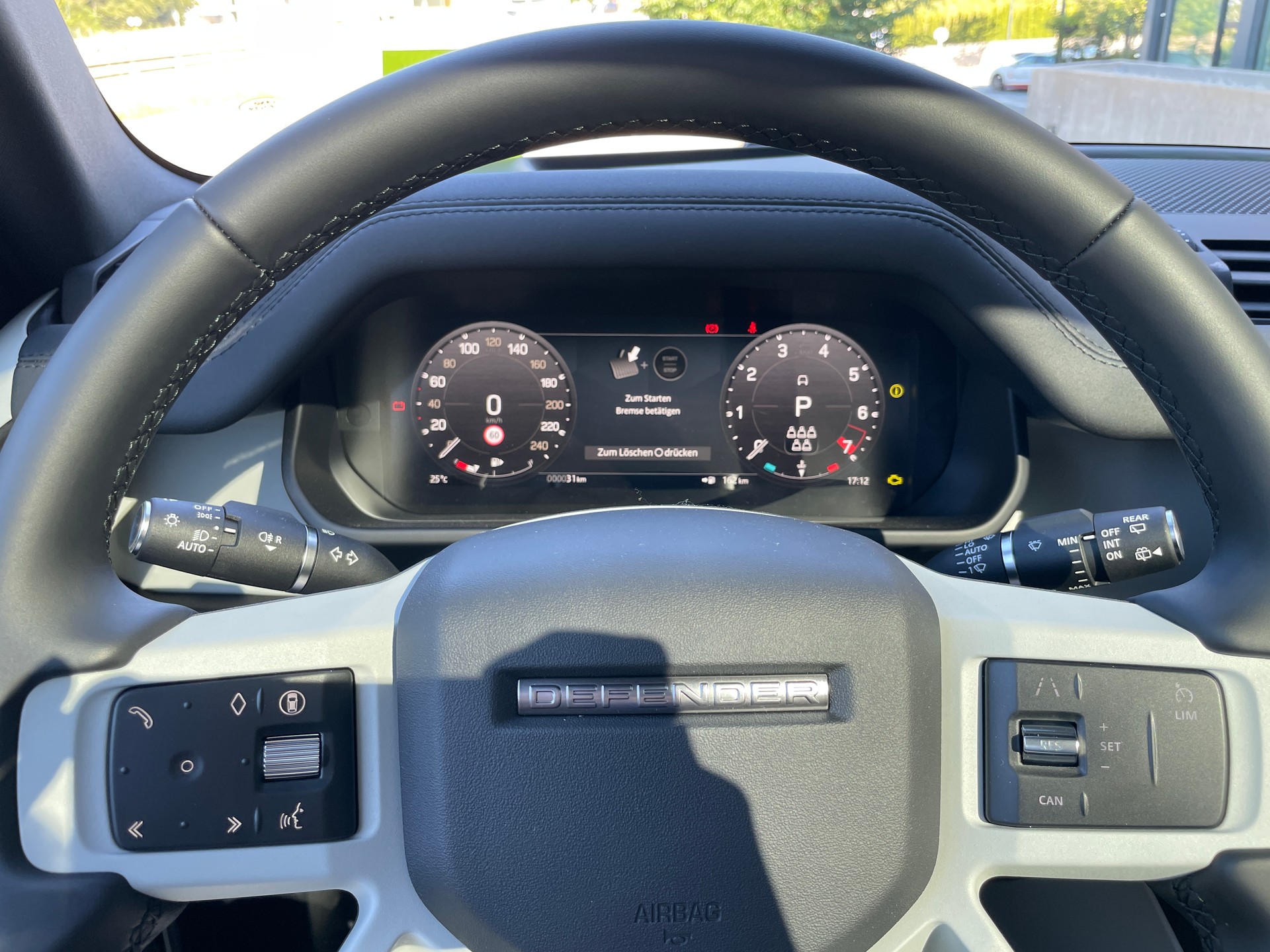 LAND ROVER Defender 110 P400 I6 X-Dynamic SE 3.0 AT8-image-27