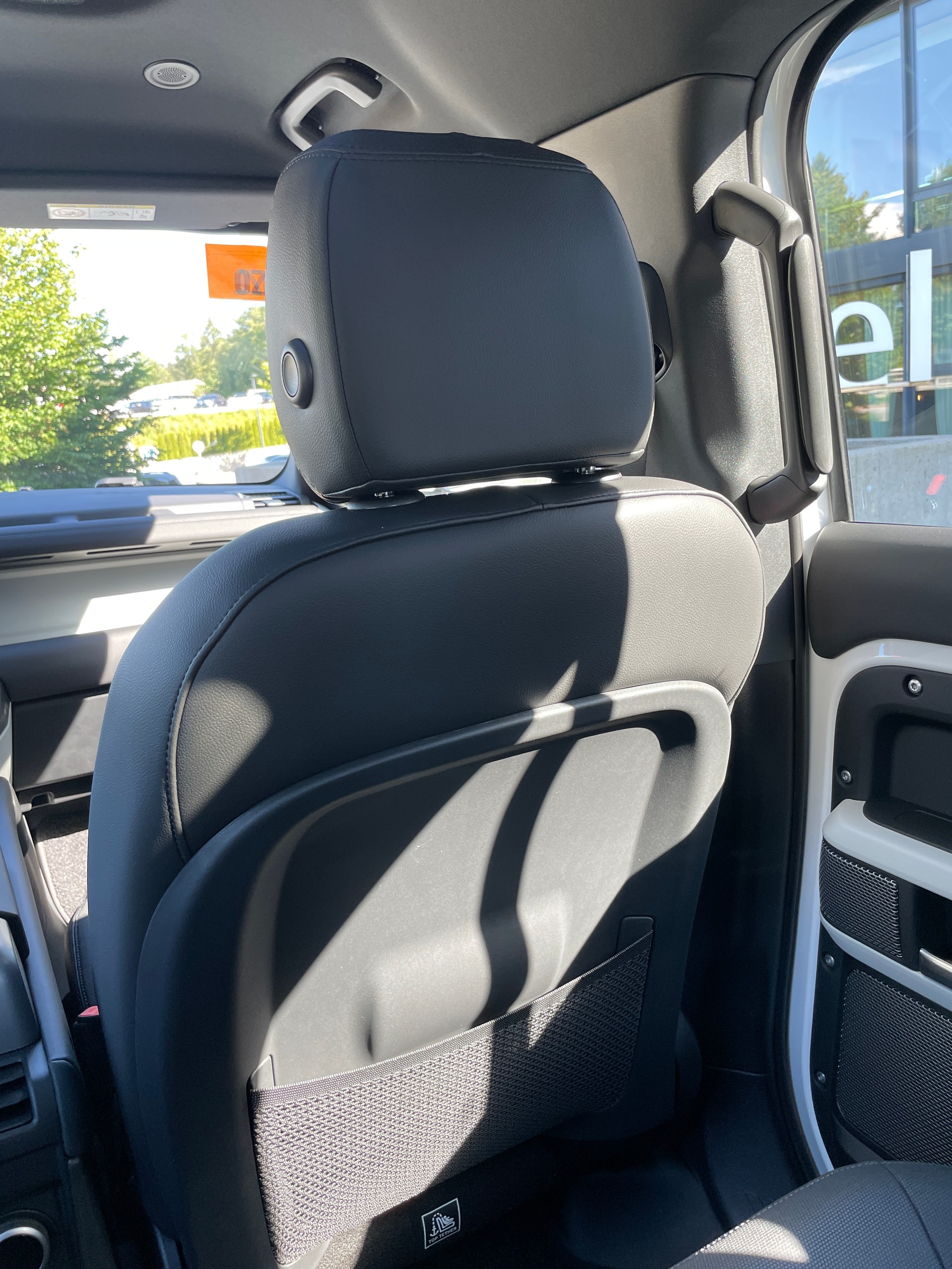 LAND ROVER Defender 110 P400 I6 X-Dynamic SE 3.0 AT8-image-20