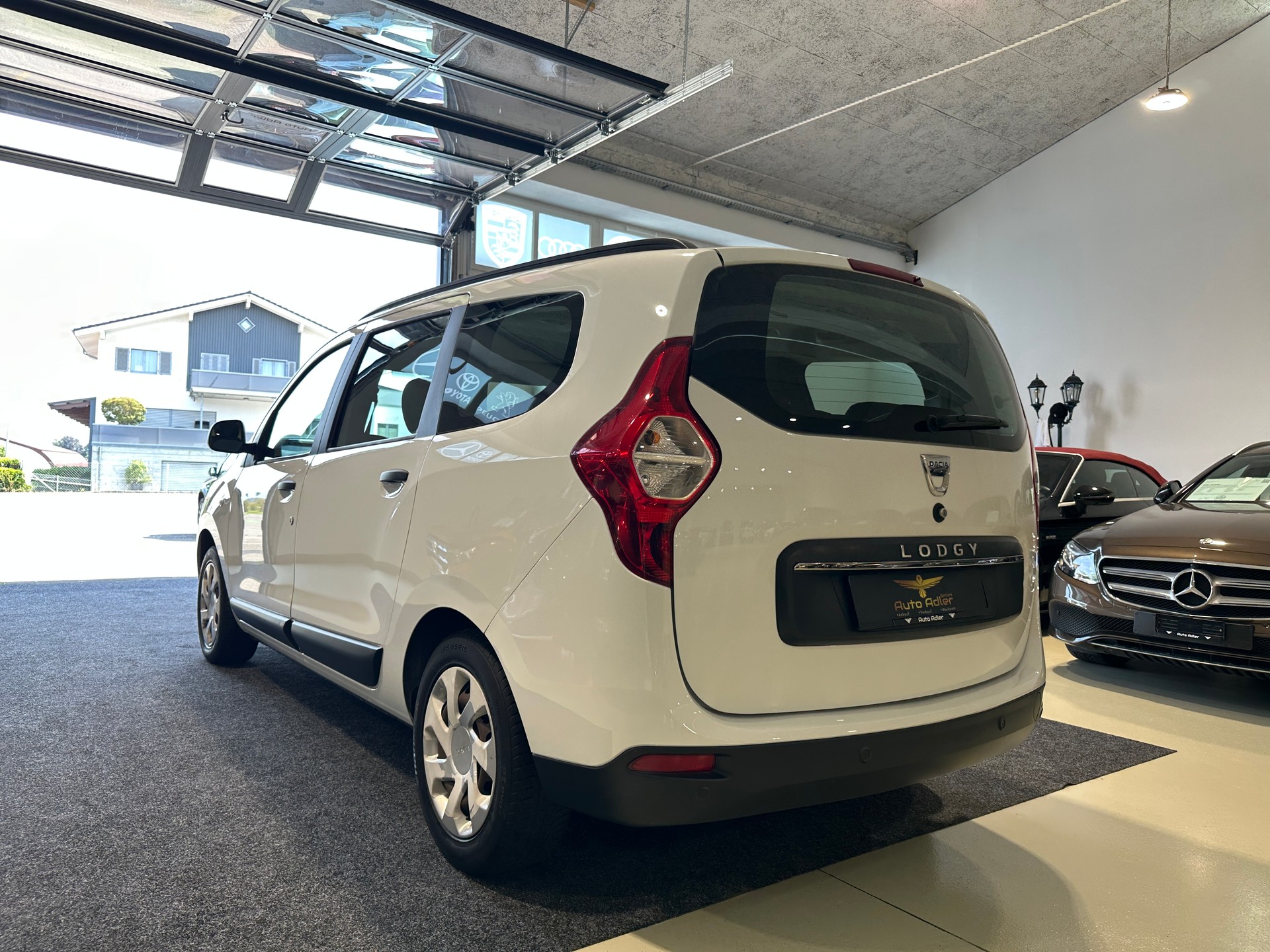 DACIA Lodgy 1.6 Essential 7PL-image-5