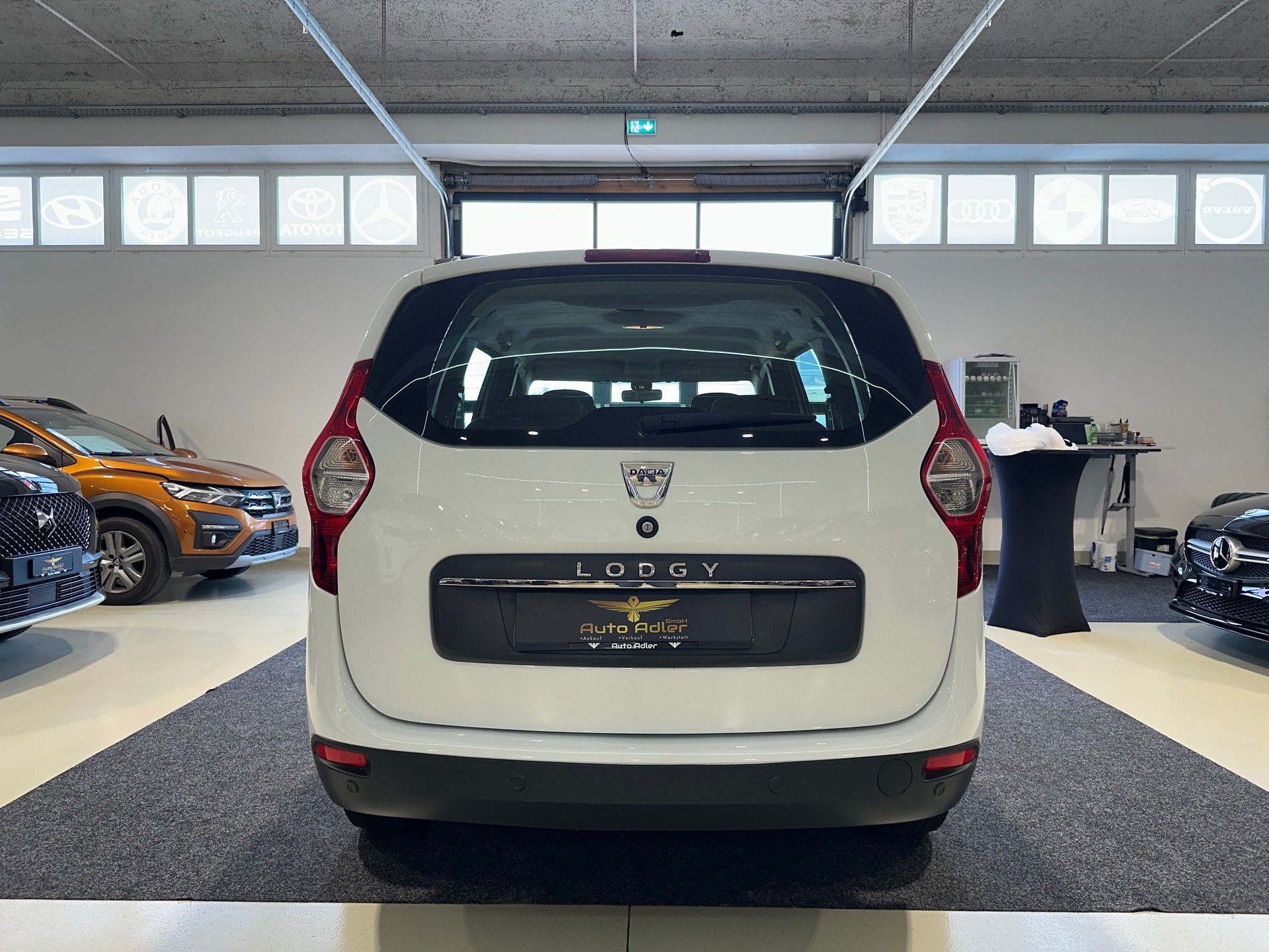 DACIA Lodgy 1.6 Essential 7PL-image-6