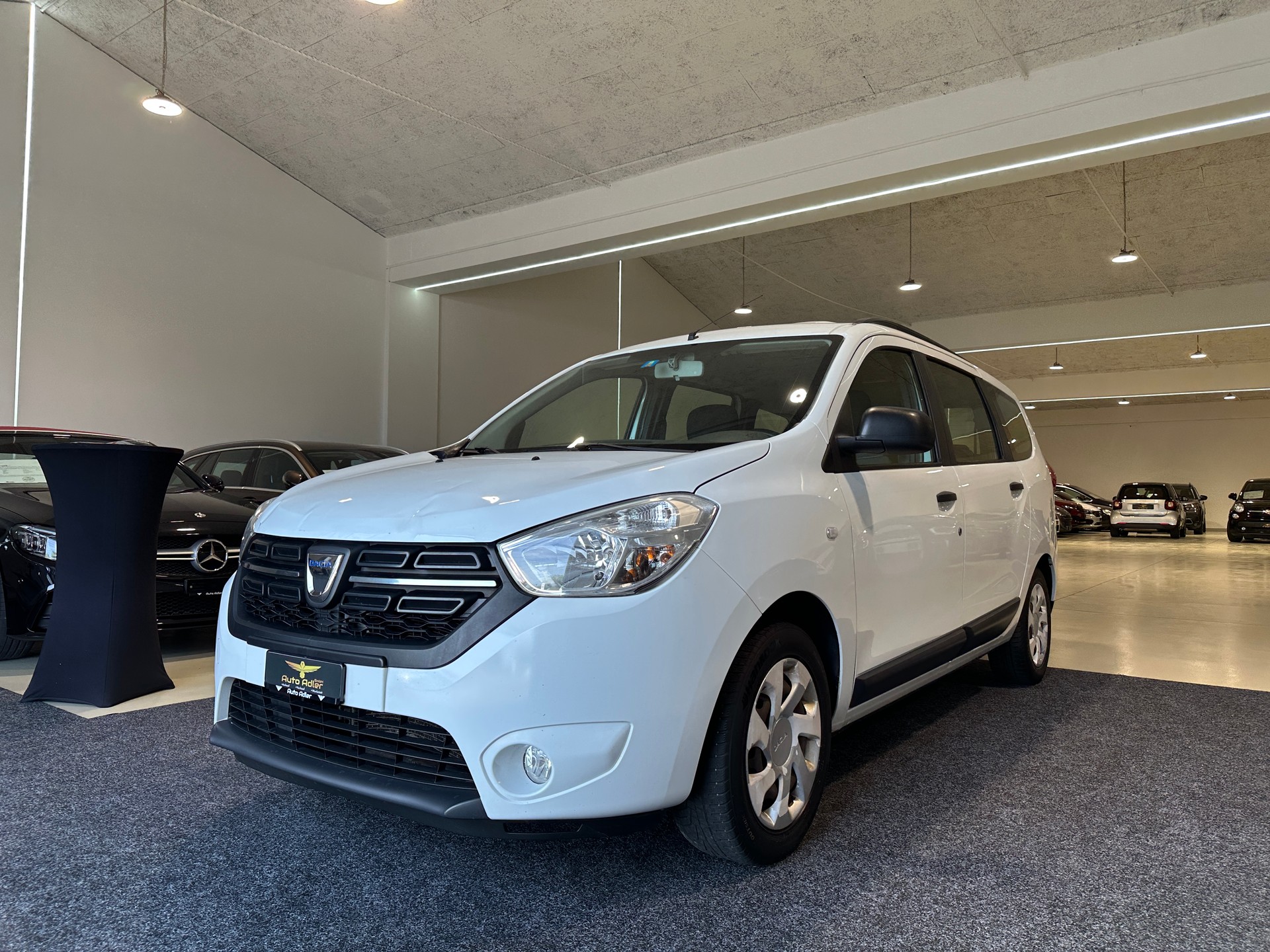 DACIA Lodgy 1.6 Essential 7PL-image-2