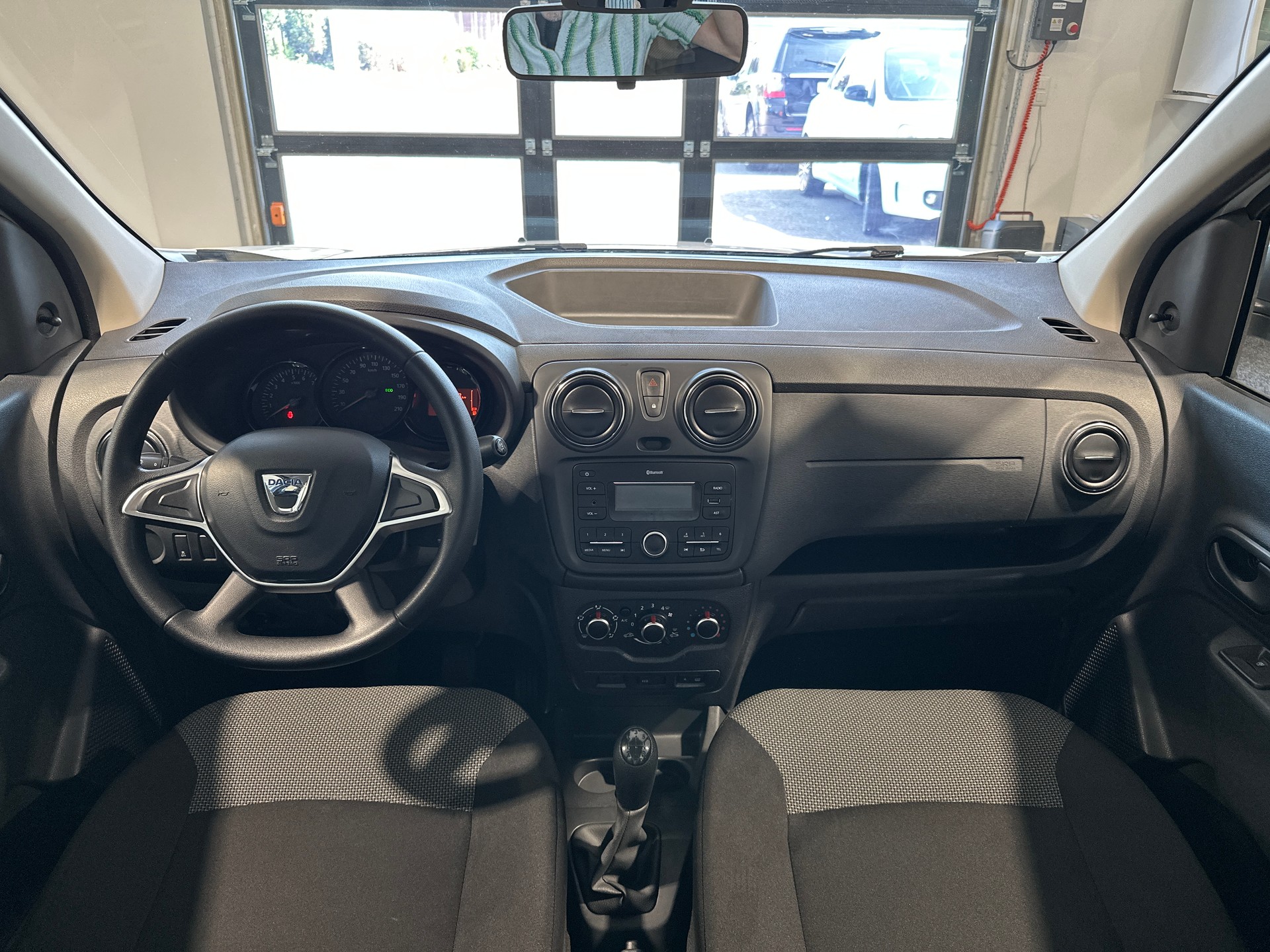DACIA Lodgy 1.6 Essential 7PL-image-16