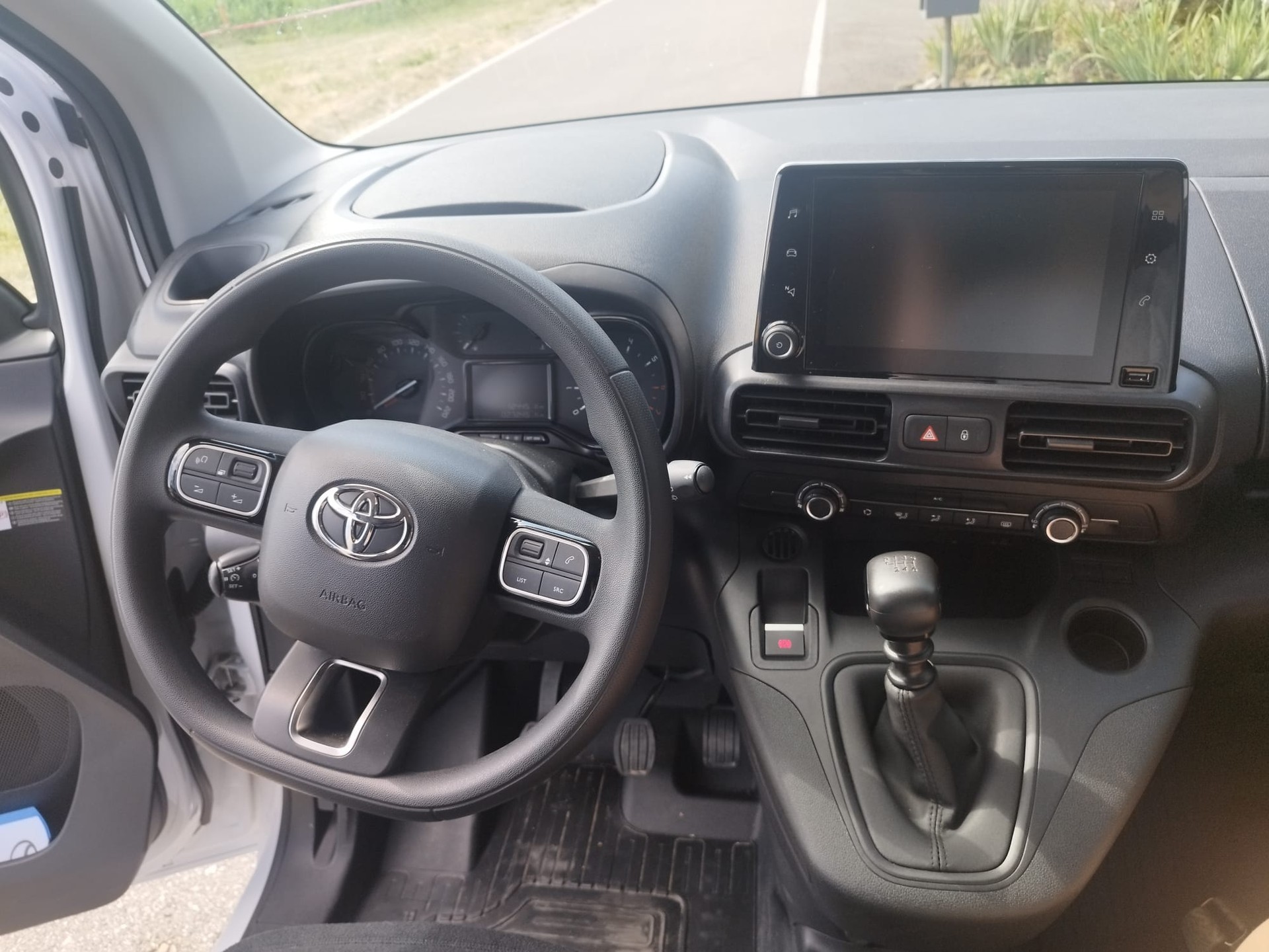 TOYOTA L2 - 1.2 Active-image-4