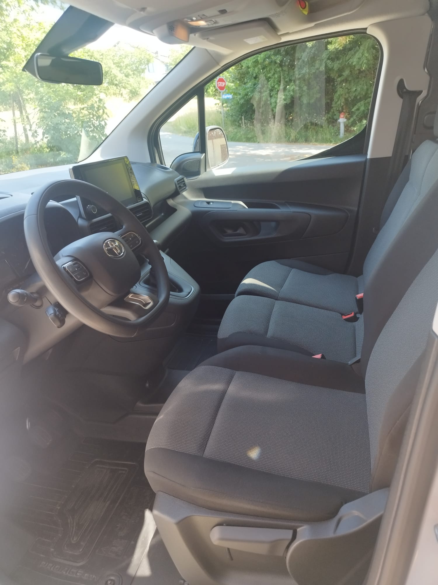 TOYOTA L2 - 1.2 Active-image-2