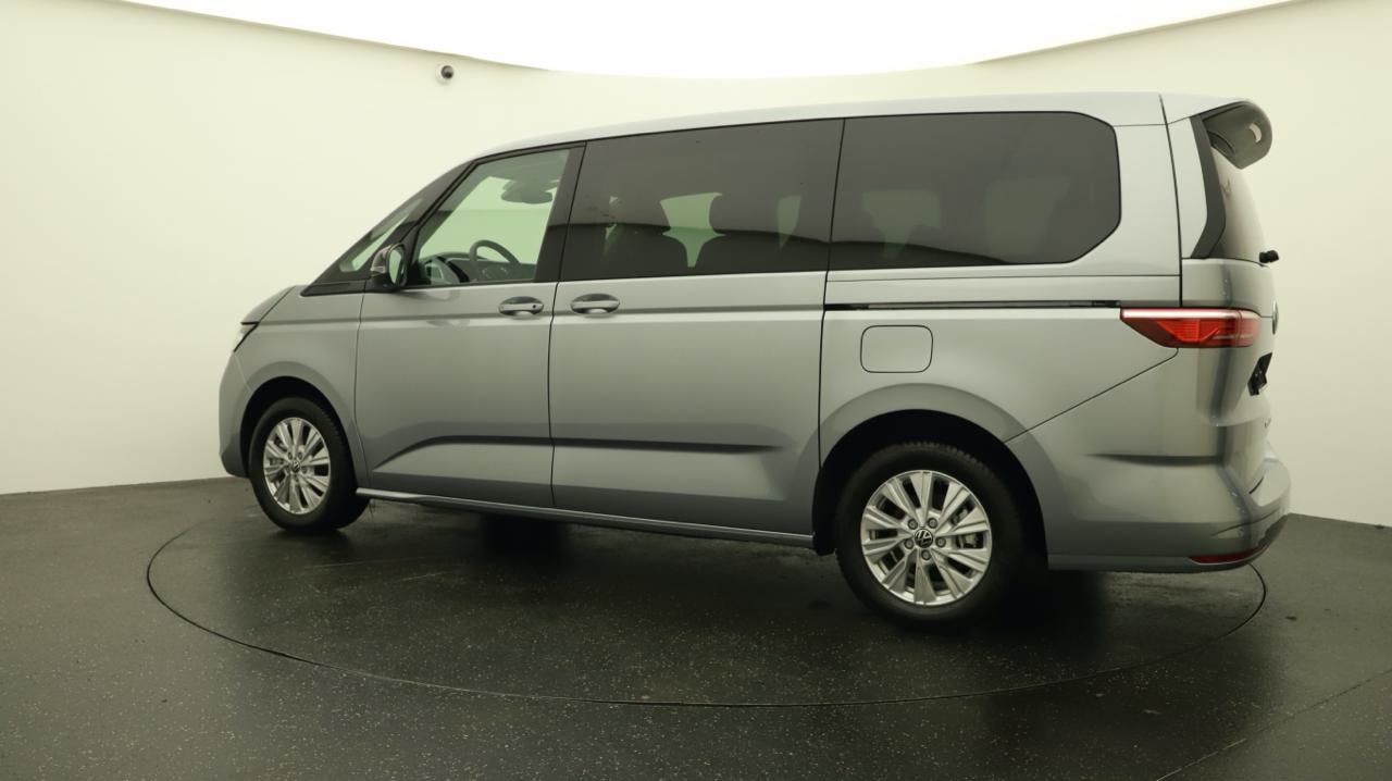 VW Multivan 1.5 eHybrid Life Lang 4Motion-image-2