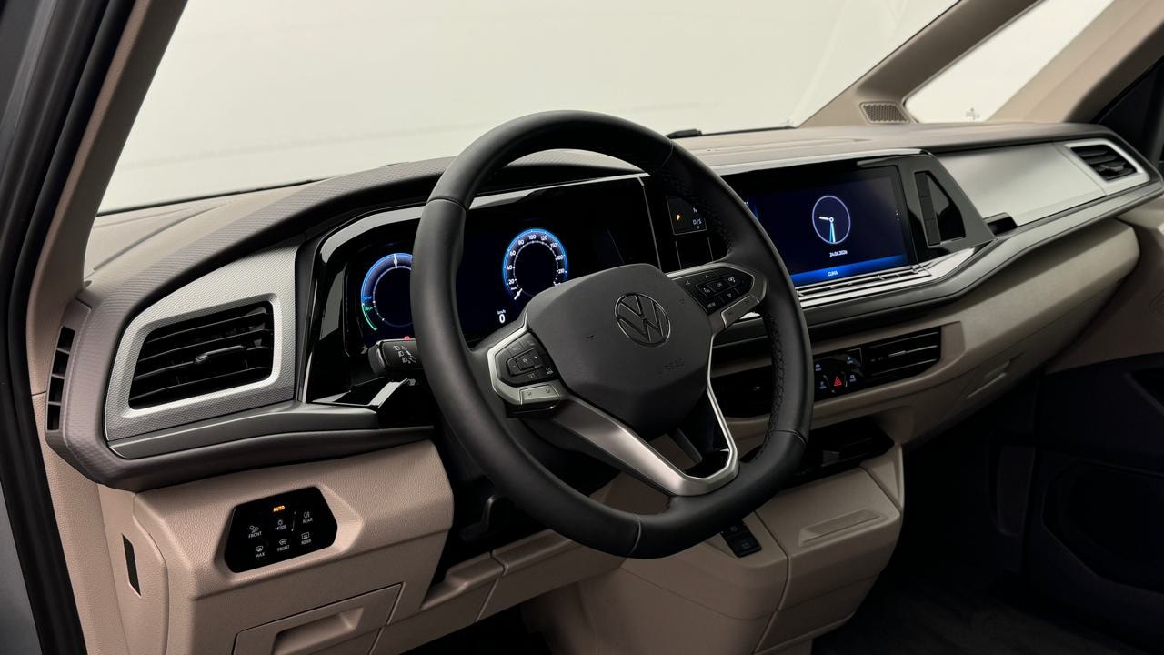 VW Multivan 1.5 eHybrid Life Lang 4Motion-image-6