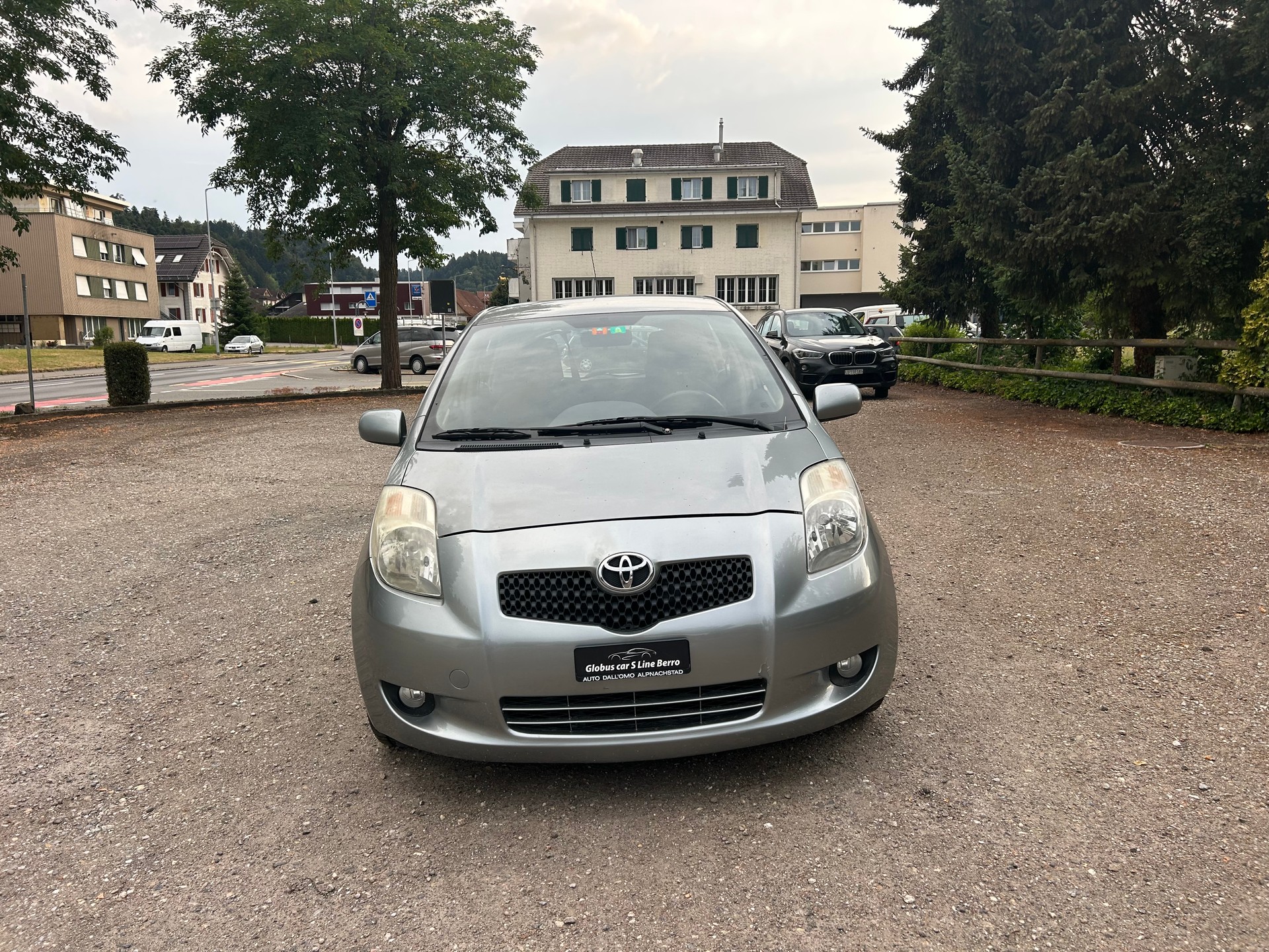 TOYOTA Yaris 1.3 Linea Sol-image-0