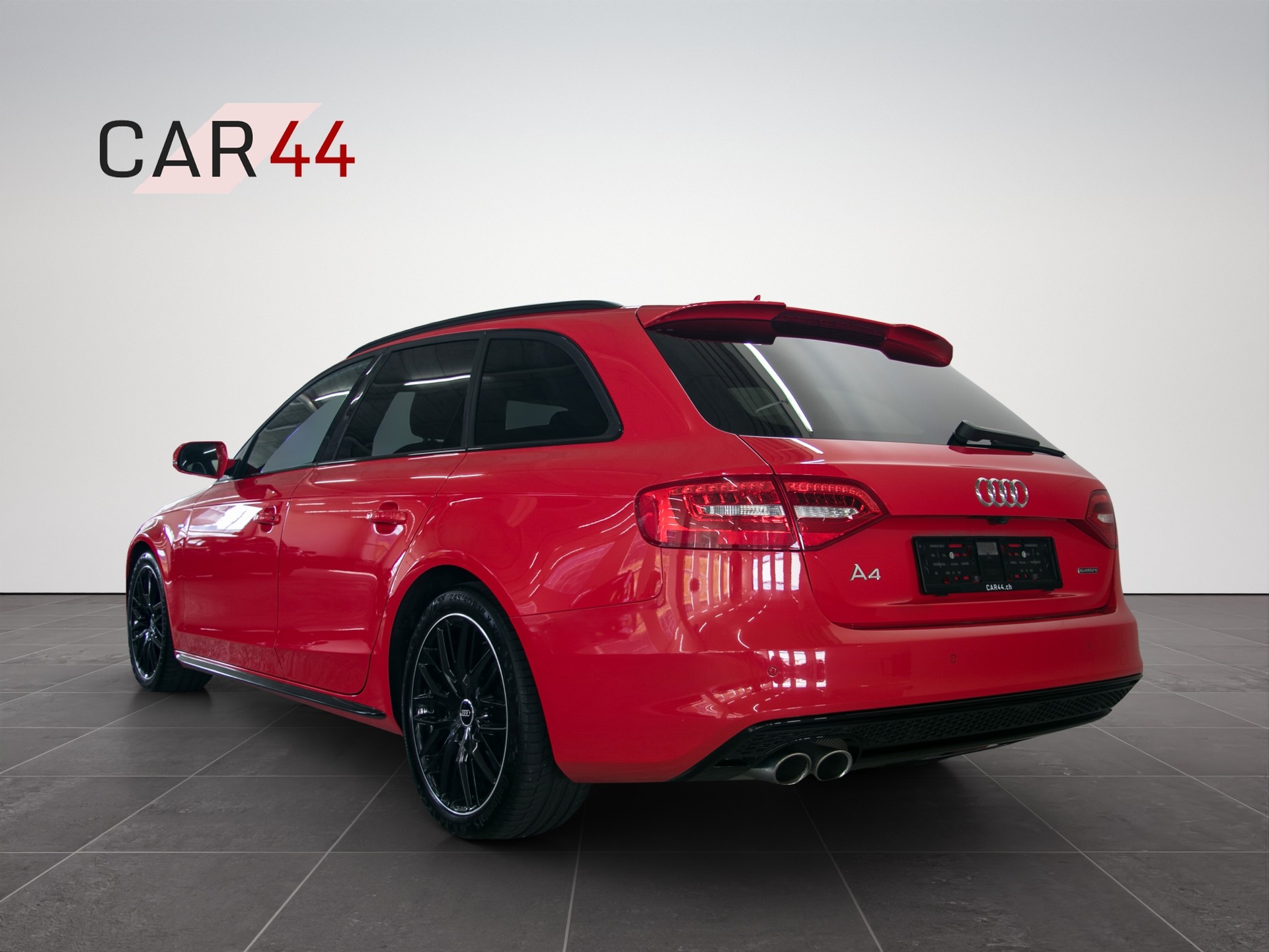 AUDI A4 Avant 2.0 TDI quattro S-tronic-image-2