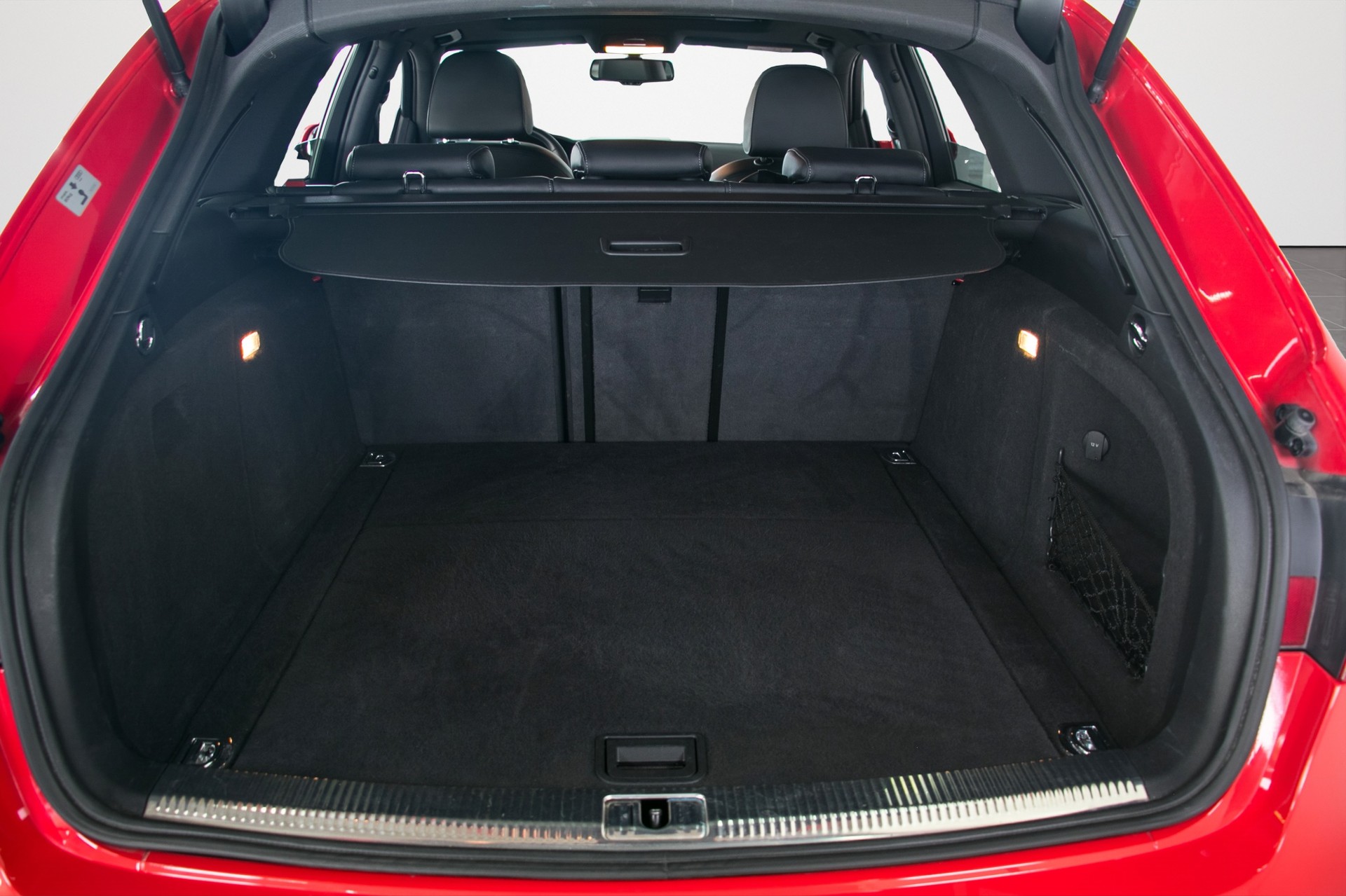 AUDI A4 Avant 2.0 TDI quattro S-tronic-image-15