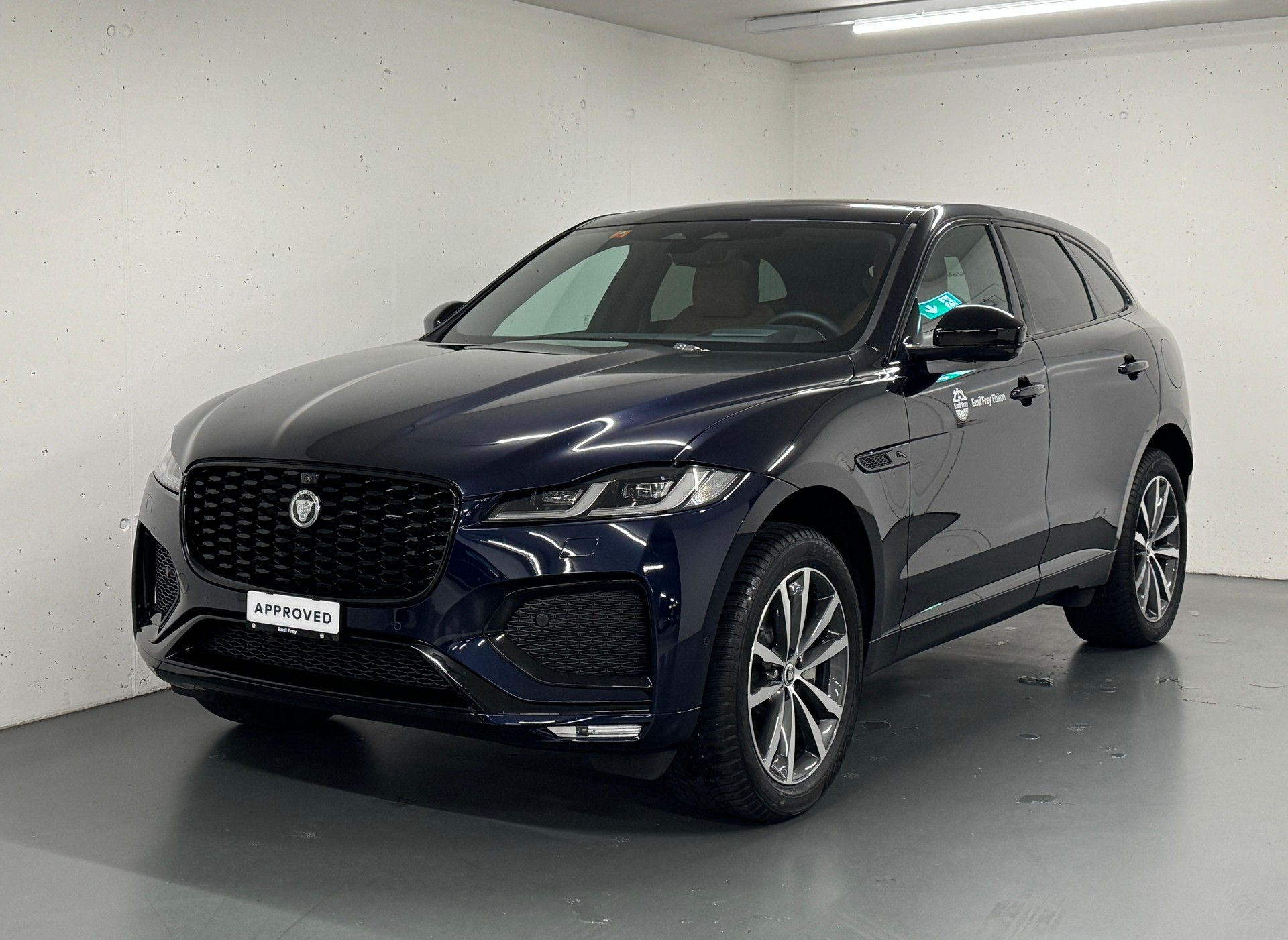 JAGUAR F-Pace 2.0 P400e R-Dynamic HSE 90th Anniversary Ed. AWD-image-1