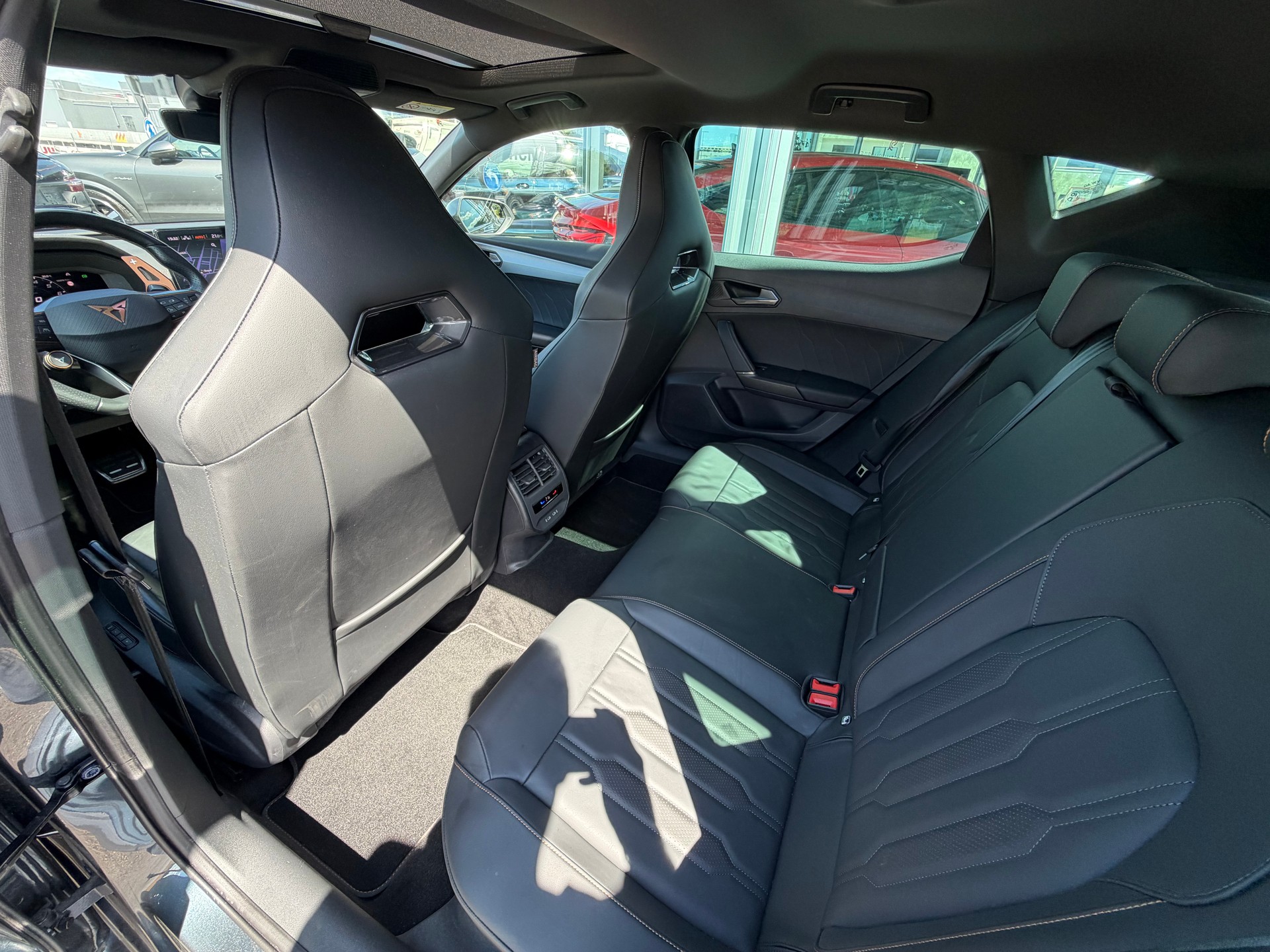 CUPRA LEON VZ 2.0 TSI DSG-image-11