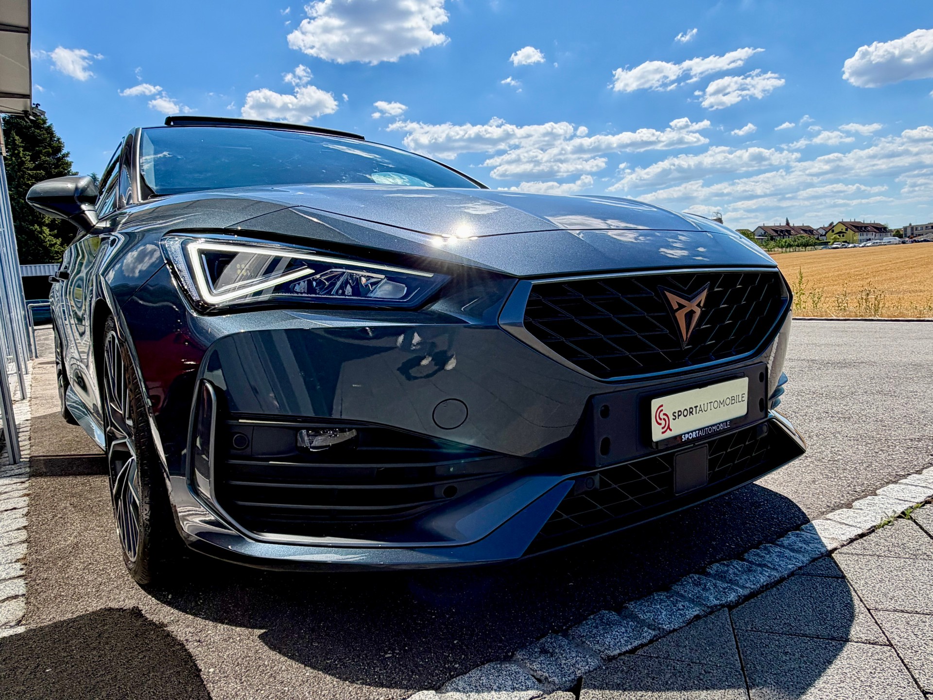 CUPRA LEON VZ 2.0 TSI DSG-image-4