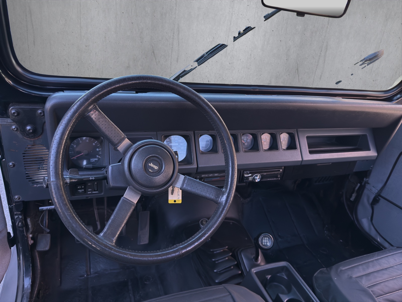 JEEP Wrangler 4.0 Sahara-image-11