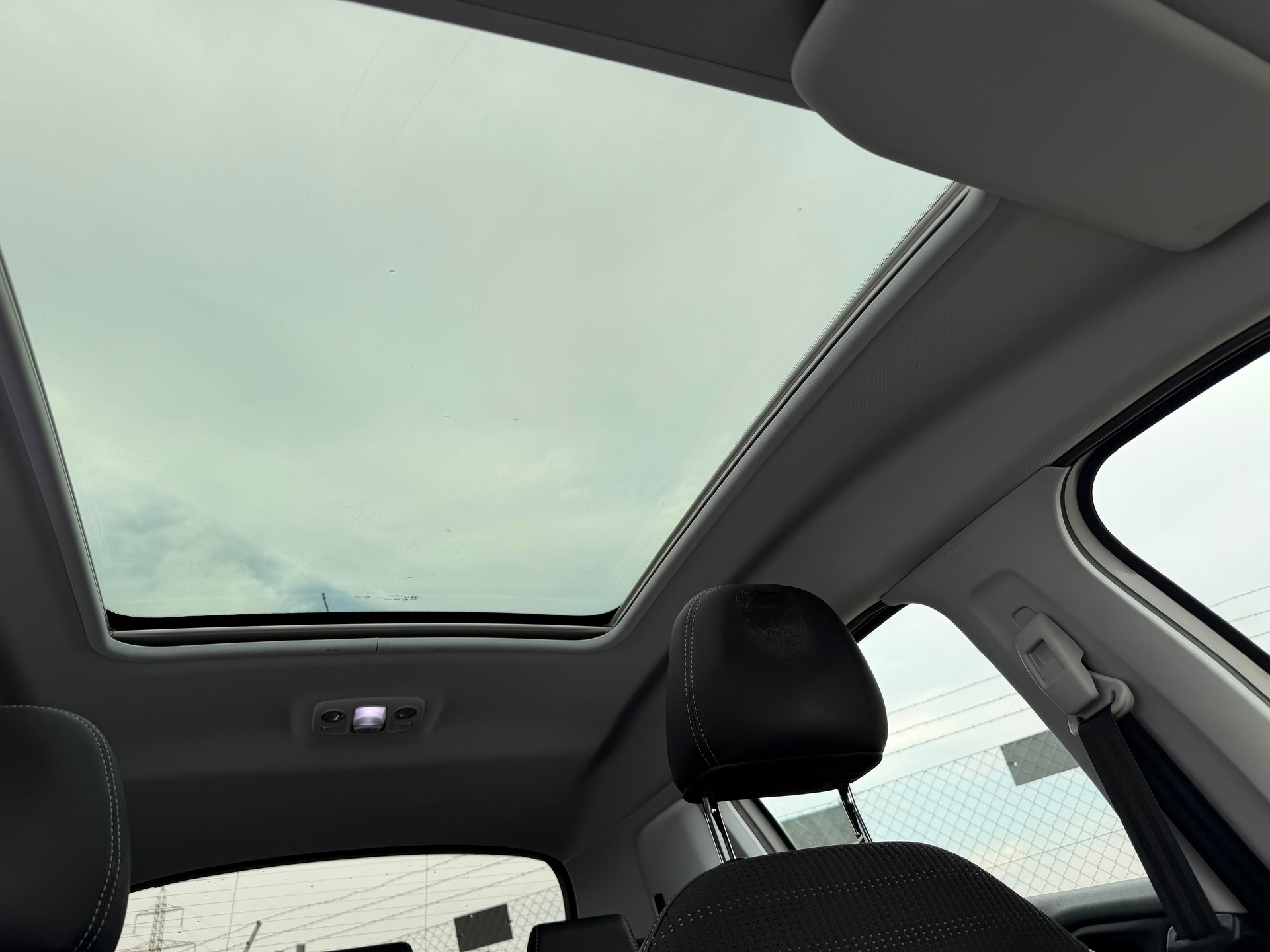 PEUGEOT 2008 1.2 PureTech Allure EAT6-image-12