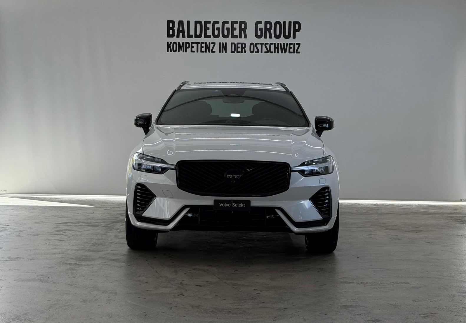 VOLVO XC60 2.0 T6 TE Black Edition e-image-8