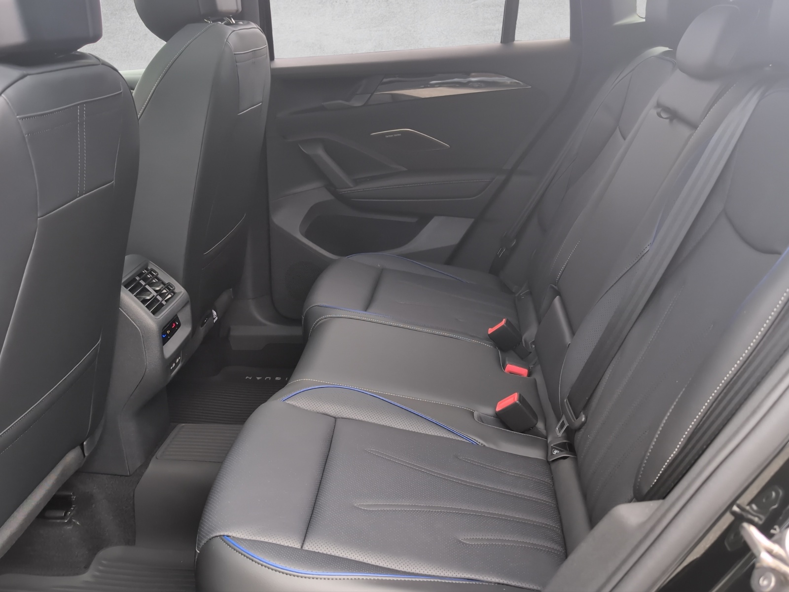 VW Tiguan 1.5 TSI evo2 eHybrid R-Line DSG-image-9