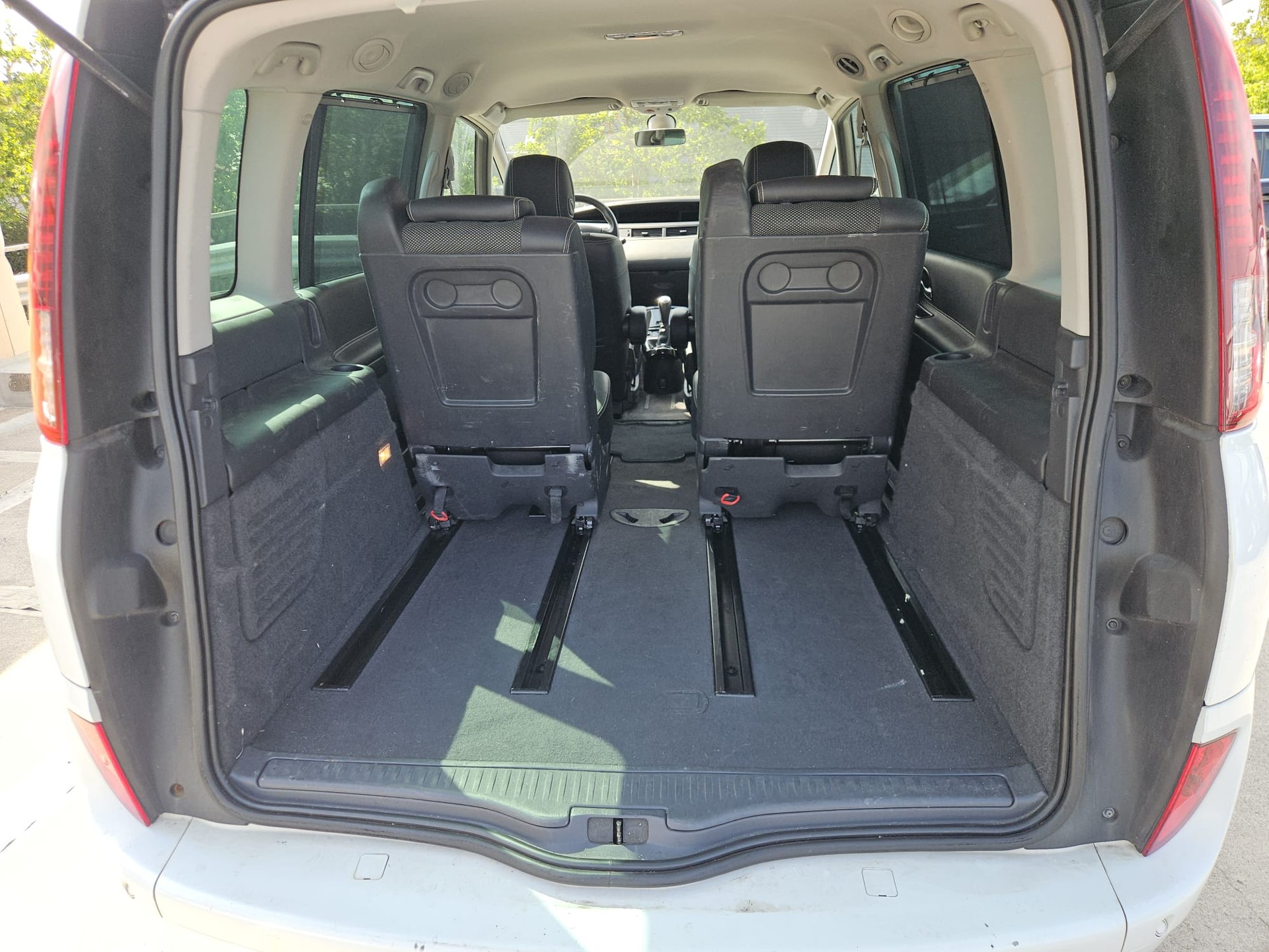 RENAULT Espace 2.0 dCi Dynamique Automatic-image-9