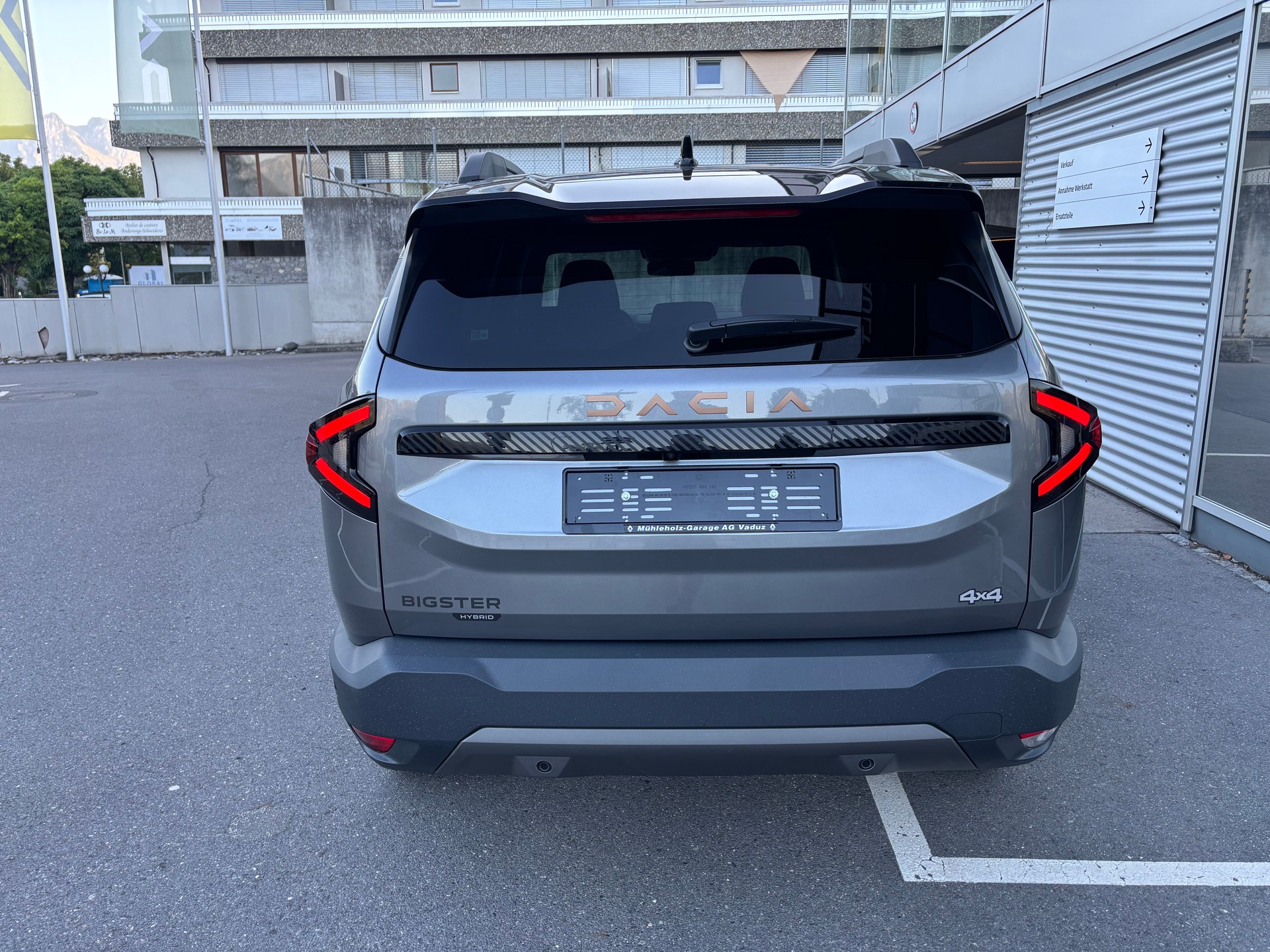 DACIA Bigster Extreme Hybrid 150 4x4-image-3