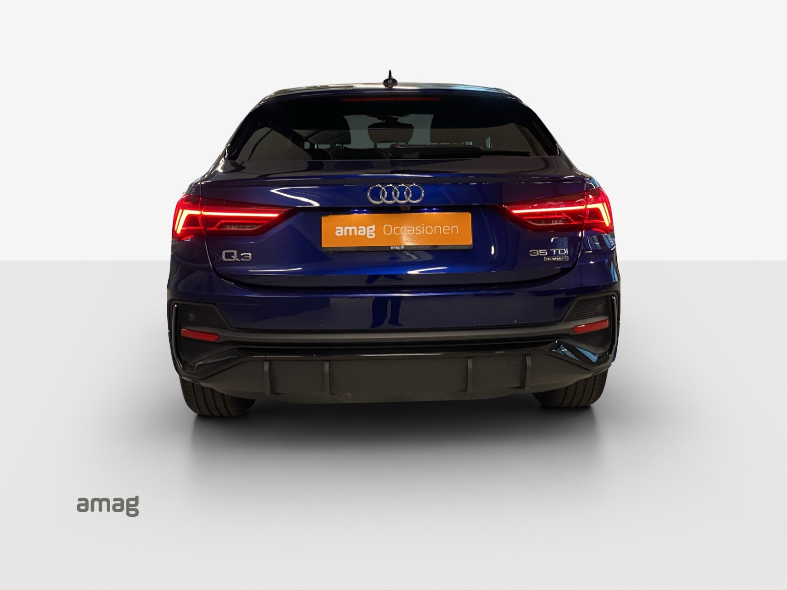AUDI Q3 Sportback 35 TDI S line Attraction quattro S-tronic-image-3