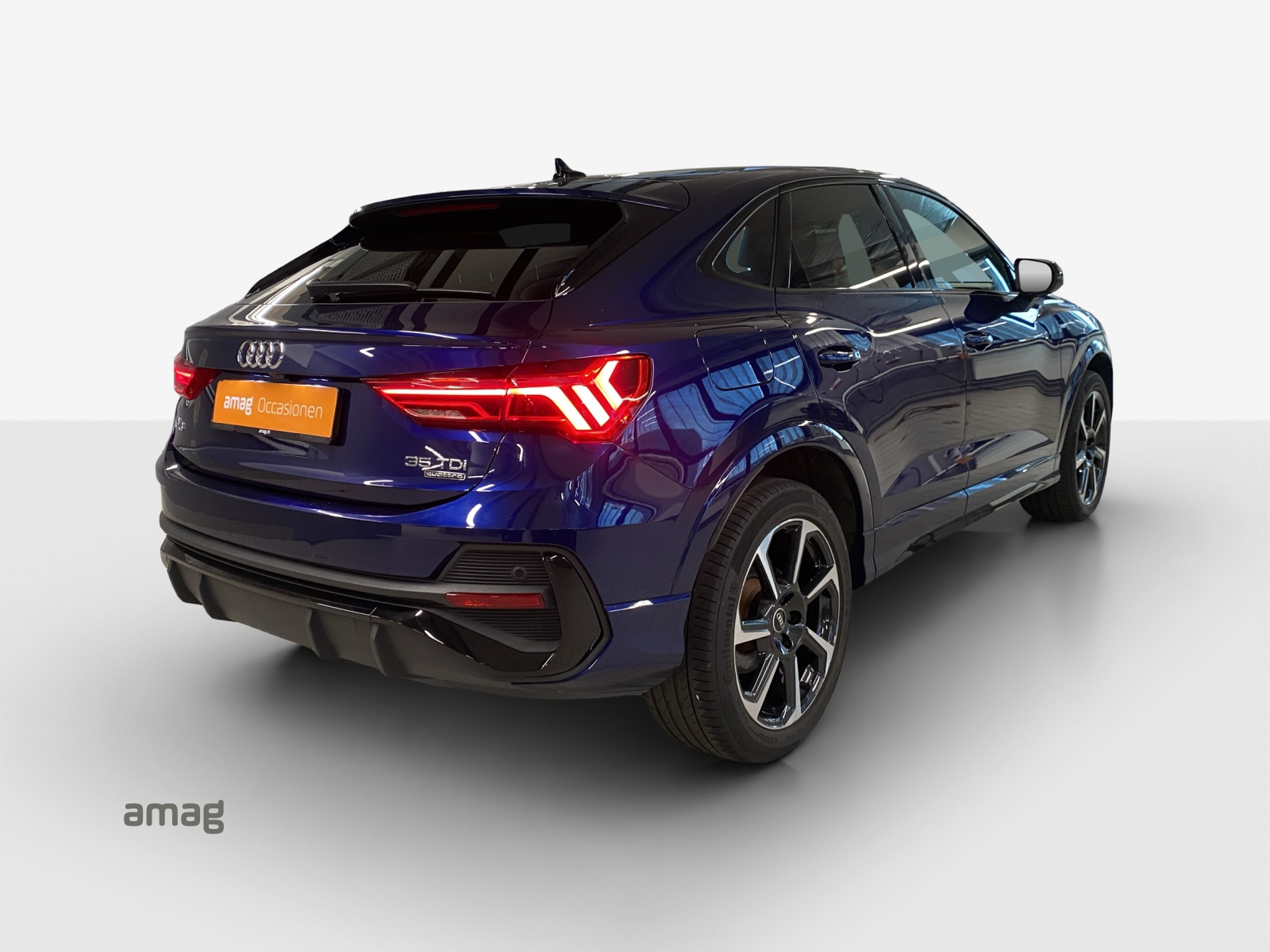 AUDI Q3 Sportback 35 TDI S line Attraction quattro S-tronic-image-4