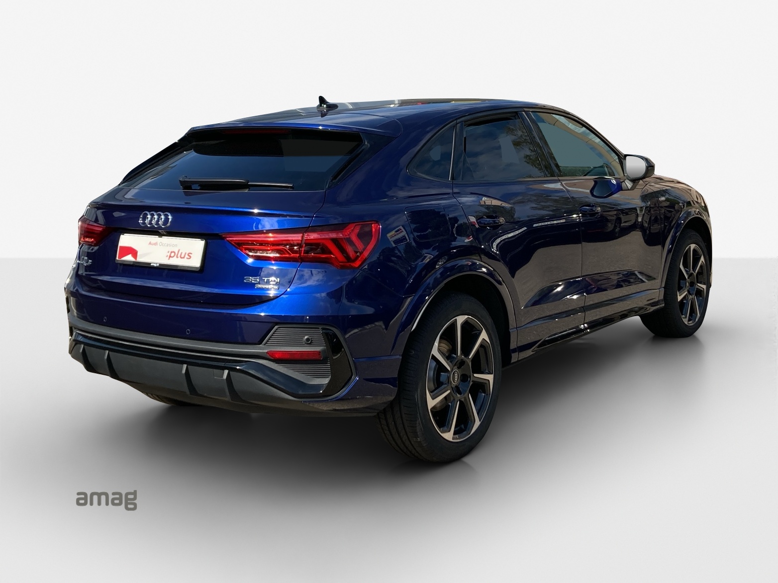 AUDI Q3 Sportback 35 TDI S line Attraction quattro S-tronic-image-4