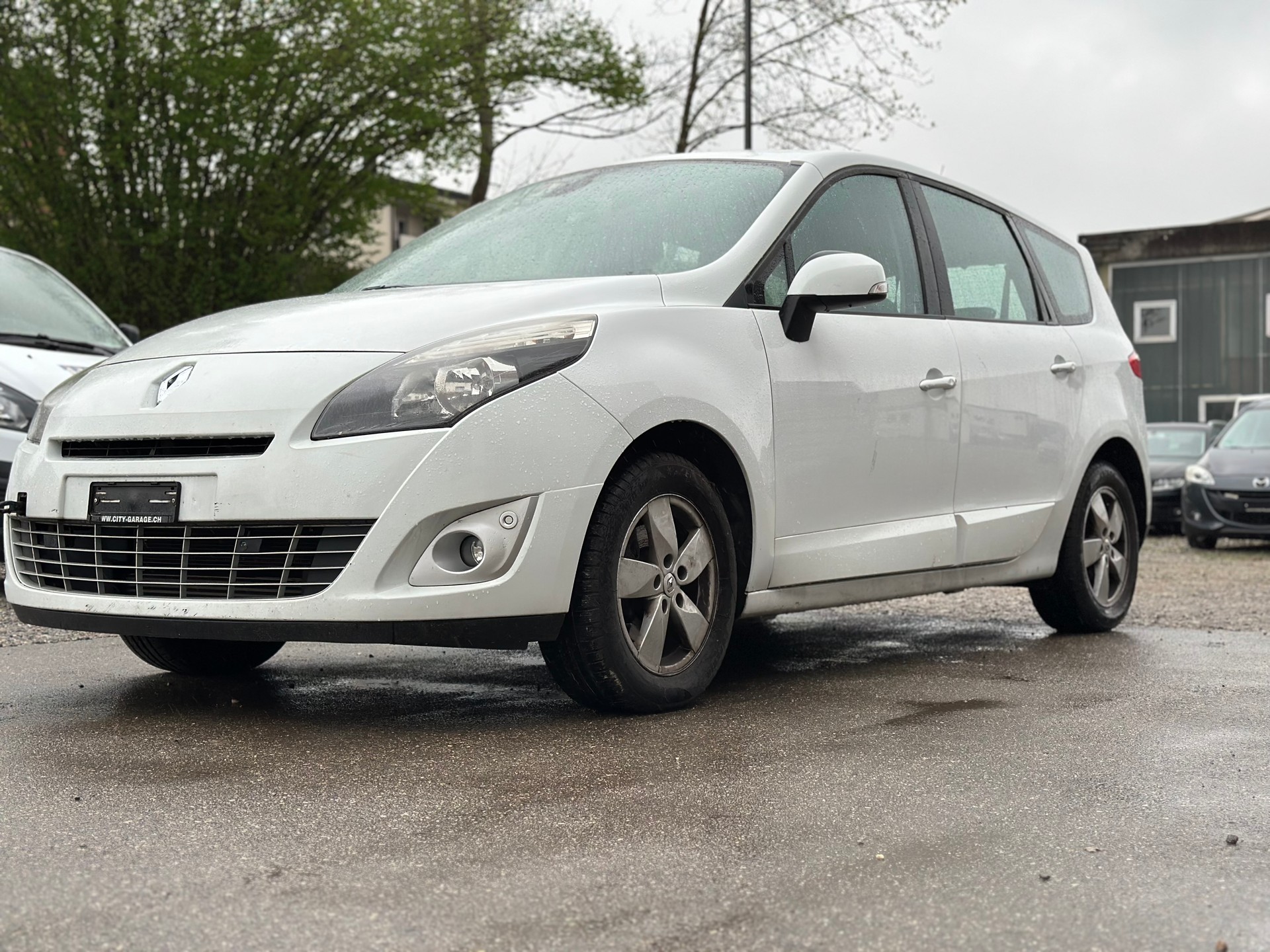RENAULT Grand Scénic 1.4 16V Turbo Dynamique-image-5