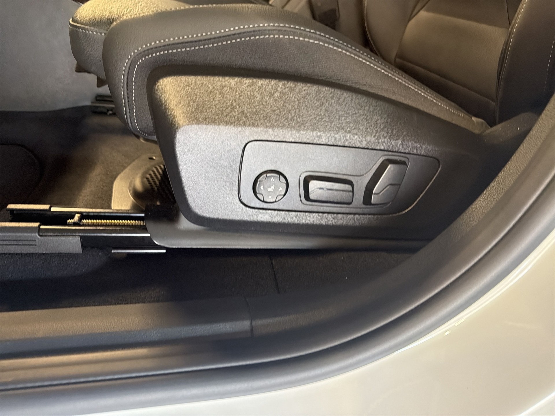 BMW 225e xDrive Active Tourer M Sport-image-18