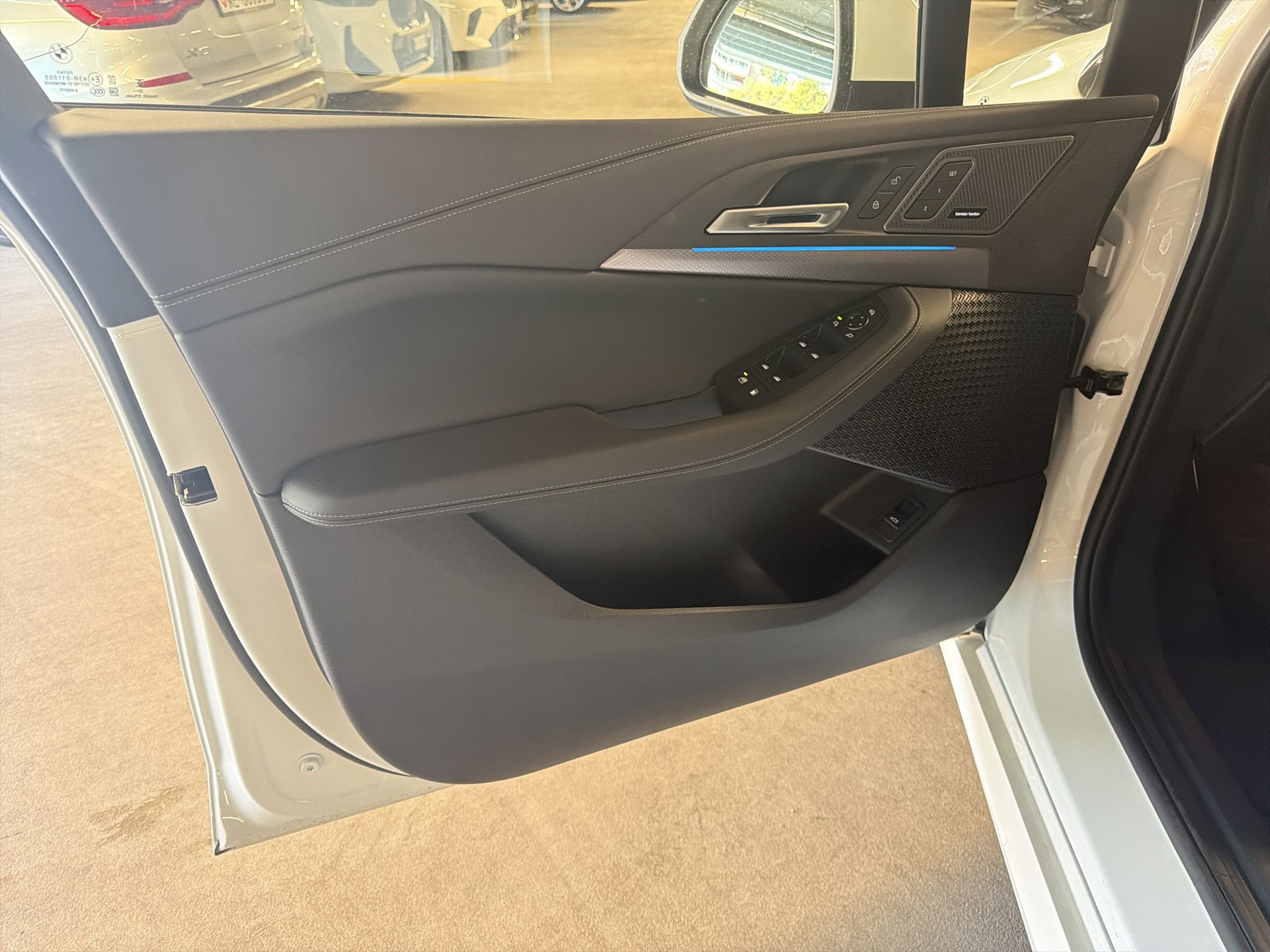 BMW 225e xDrive Active Tourer M Sport-image-16