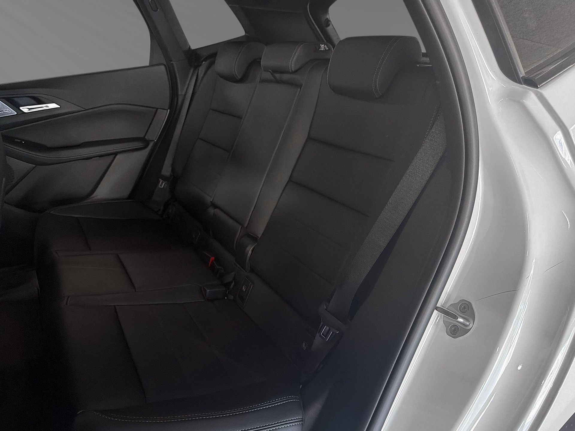 BMW 225e xDrive Active Tourer M Sport-image-6