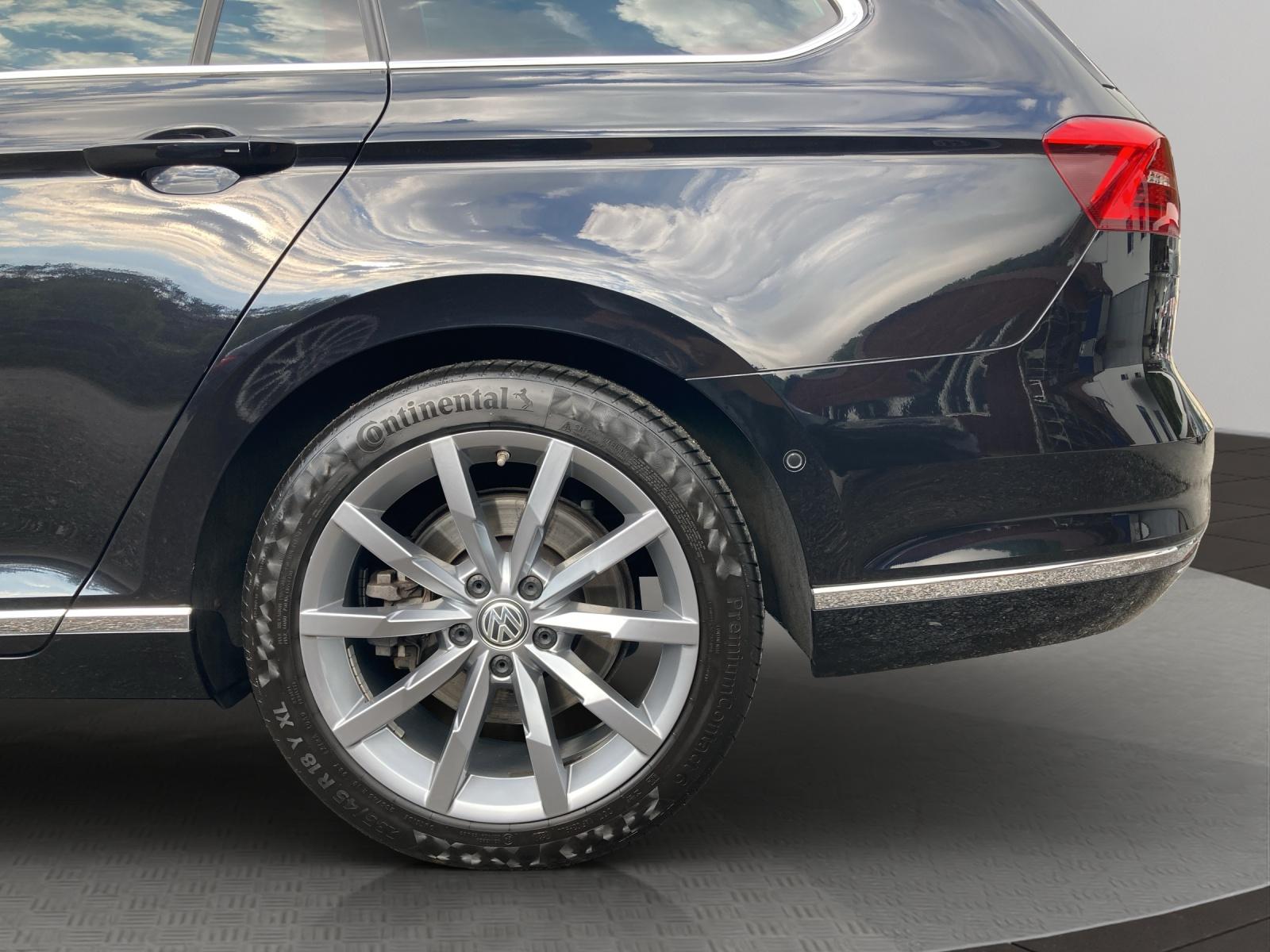 VW Passat Variant 2.0 TDI 240 SCR Highl. DSG 4m-image-20