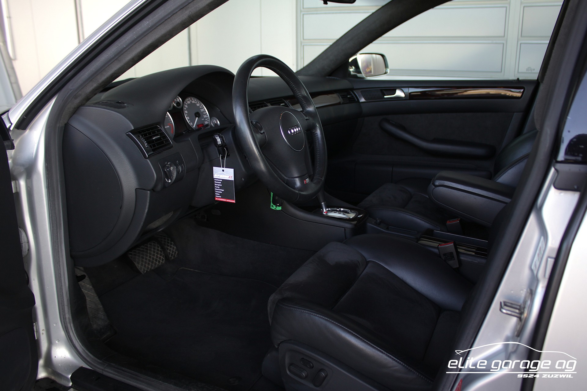 AUDI S6 quattro tiptronic-image-13