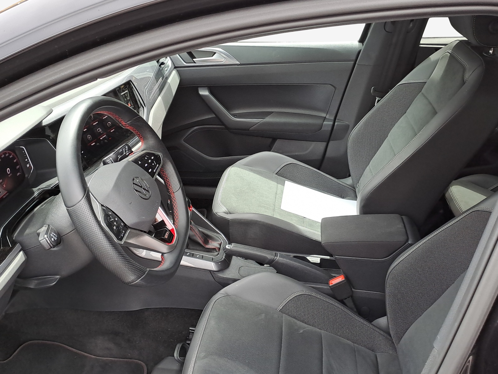 VW Polo 2.0 TSI GTI 75 Edition DSG-image-7