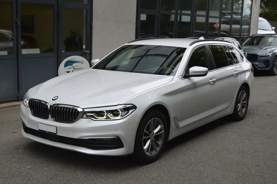 BMW 520d xDrive Touring Steptronic I Anhängerkupplung-image-14