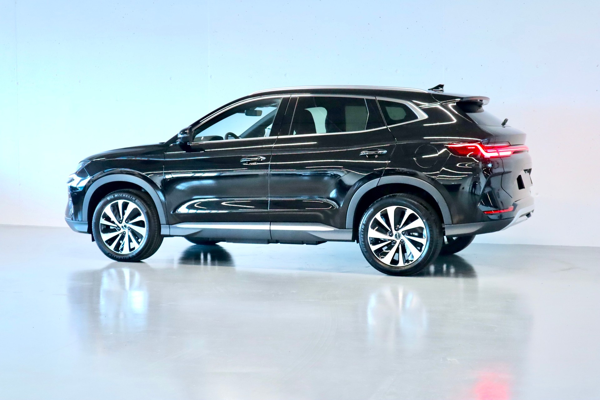 BYD SEAL U DM-i COMFORT | PLUGIN-HYBRID MIT GROSSER BATTERIE | 218 PS-image-24