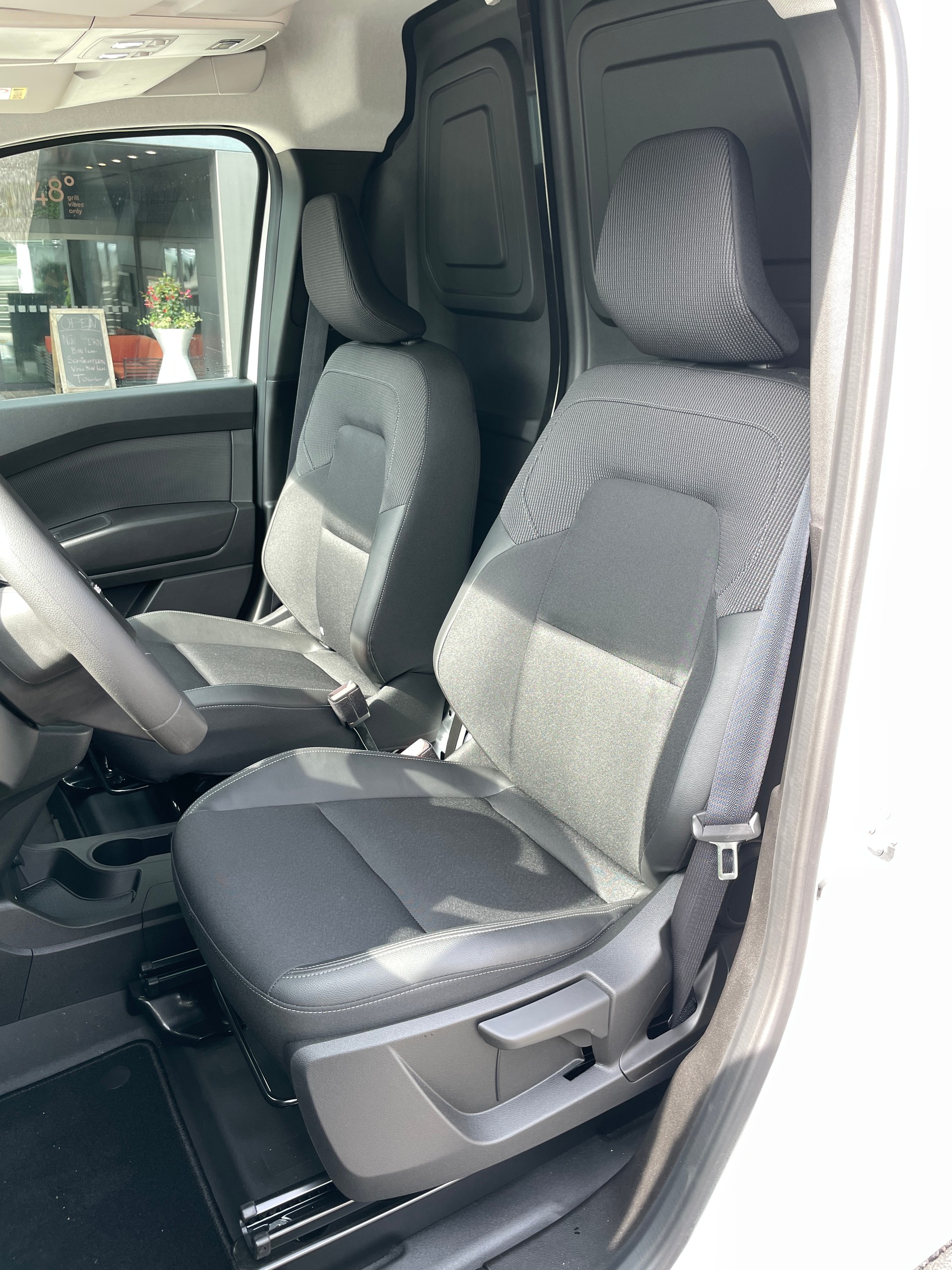NISSAN Townstar EV45 kWh 22kW L2 Acenta mit Holzboden-image-15