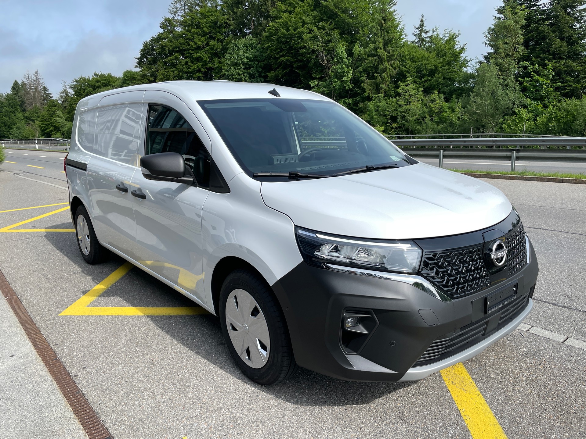 NISSAN Townstar EV45 kWh 22kW L2 Acenta mit Holzboden-image-2