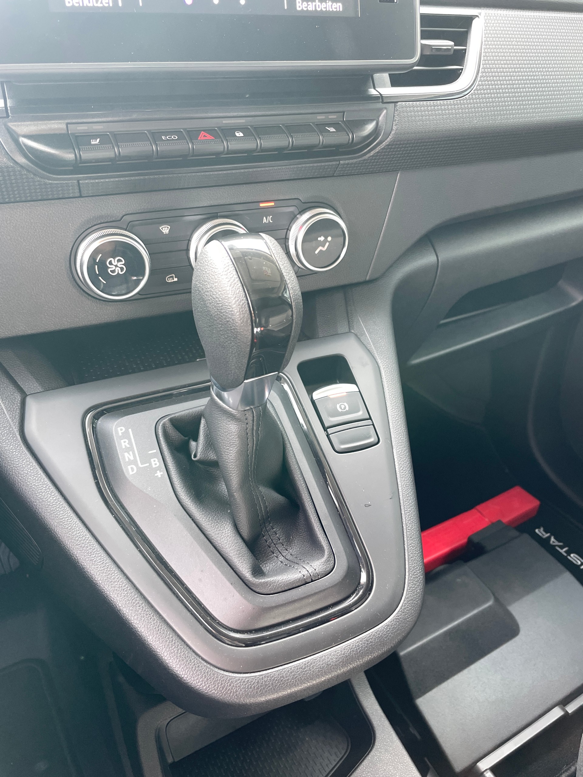 NISSAN Townstar EV45 kWh 22kW L2 Acenta mit Holzboden-image-17