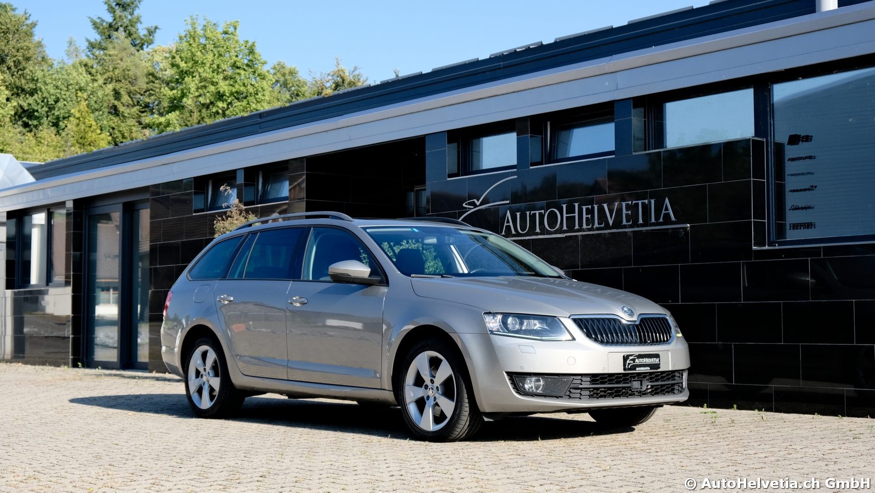 SKODA Octavia Combi 1.8 TSI Elegance 4x4 DSG-image-0