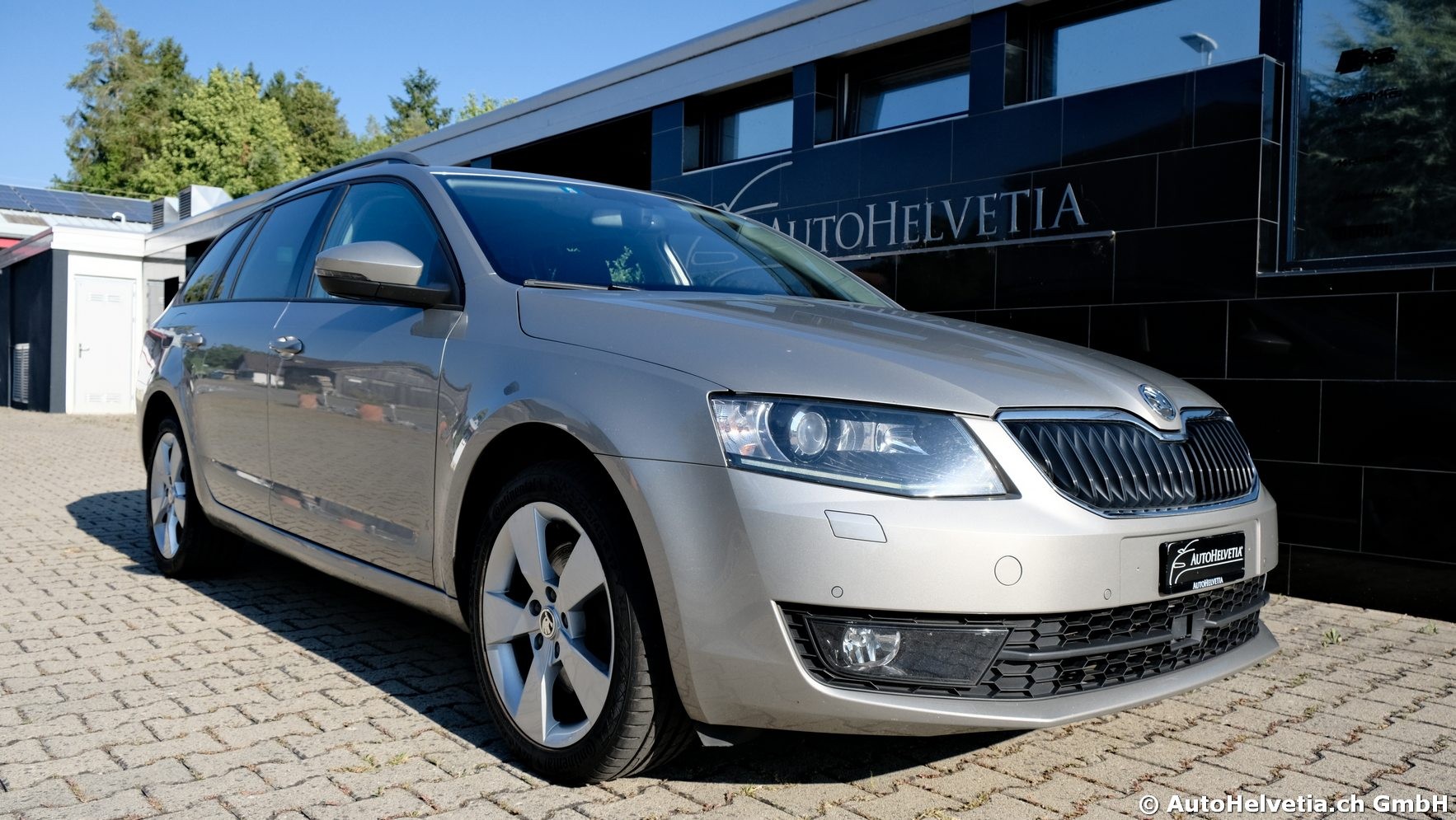 SKODA Octavia Combi 1.8 TSI Elegance 4x4 DSG-image-1