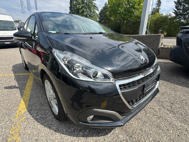 PEUGEOT 208 1.2 PureTech Style-image-1