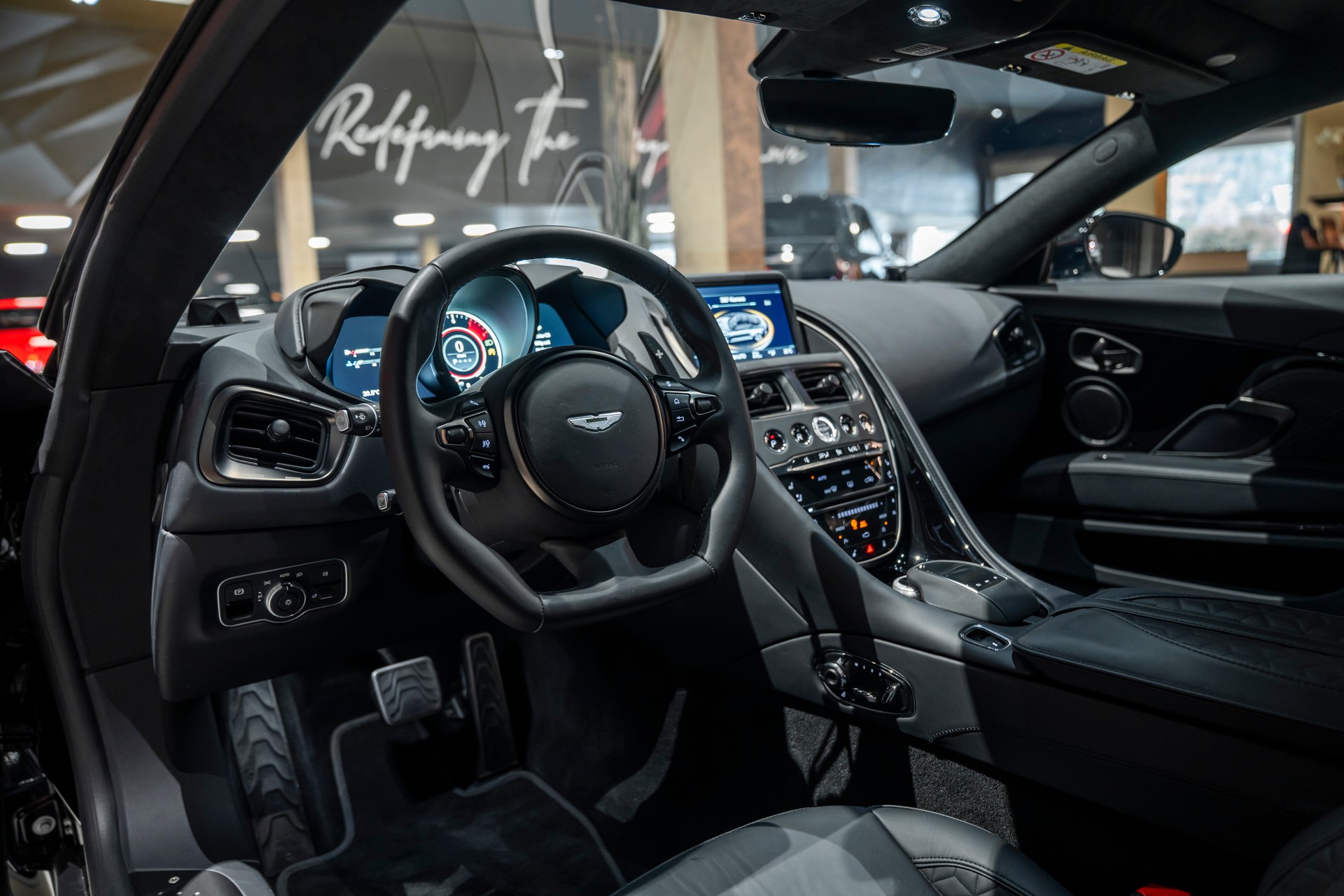 ASTON MARTIN DBS Coupé Superleggera-image-8